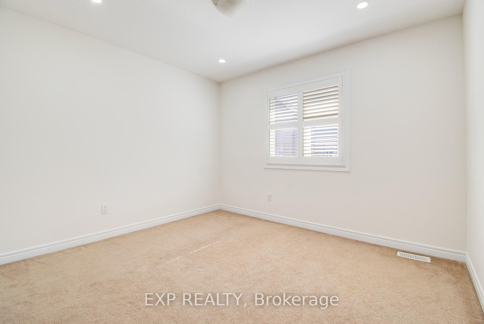 Photo 38 of 14 Willowrun Drive, Kitchener, Grand River South — HOMEH