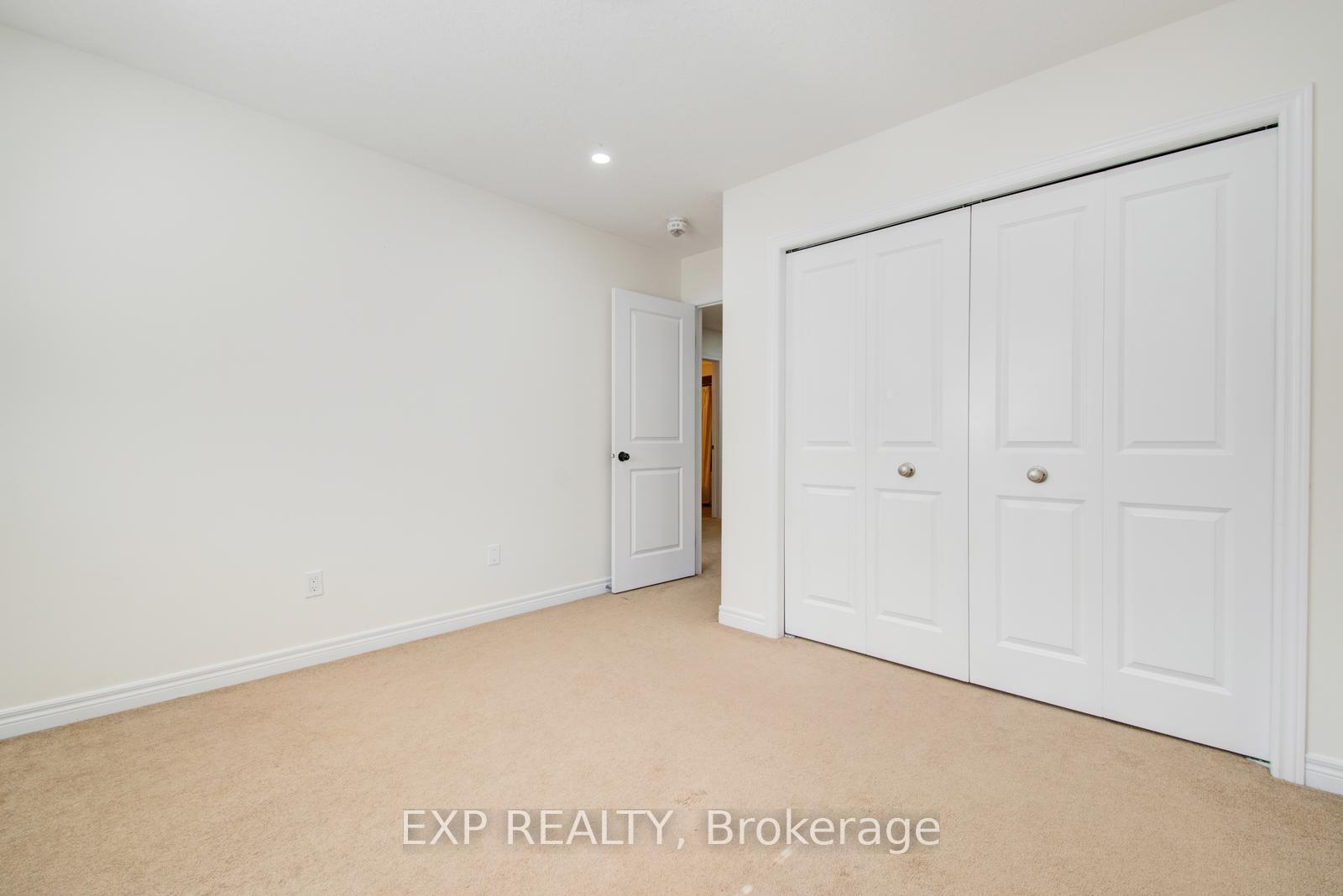 Photo 40 of 14 Willowrun Drive, Kitchener, Grand River South — HOMEH