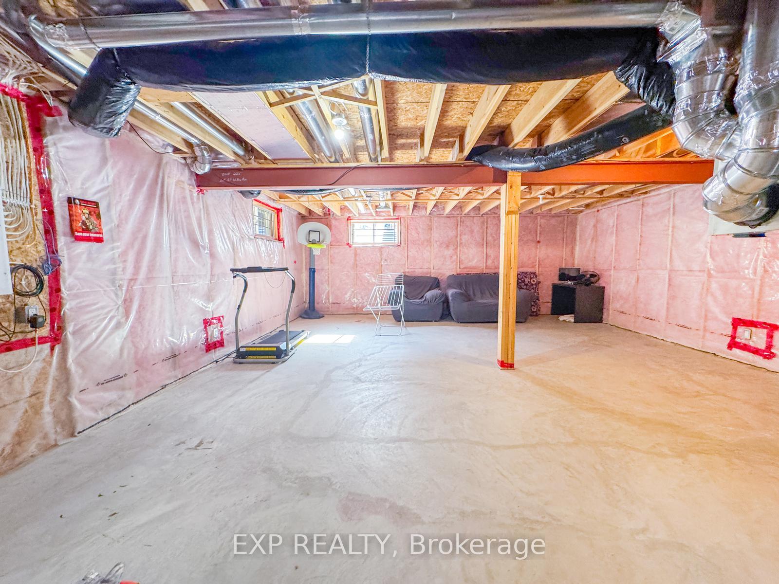 Photo 44 of 14 Willowrun Drive, Kitchener, Grand River South — HOMEH
