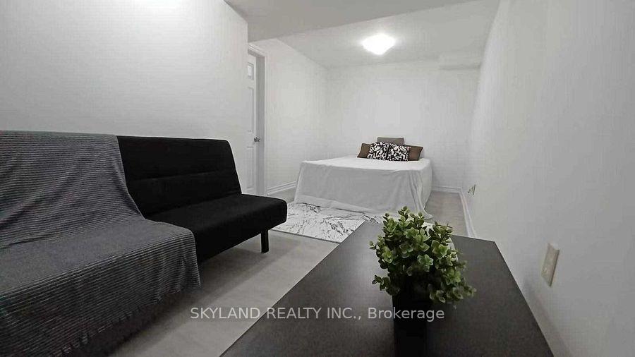 Photo 2 of Unit Bsmt, 71 Trafford Crescent, Markham, Milliken Mills East — HOMEH