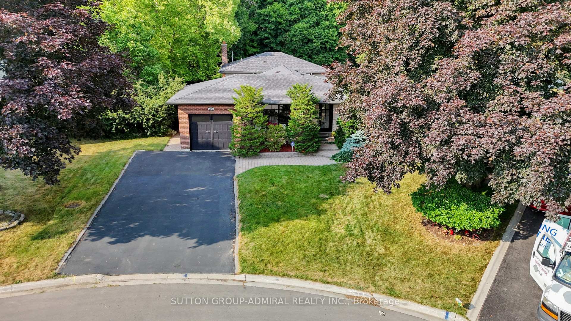Photo 2 of 38 Blue Spruce Lane, Markham, Royal Orchard — HOMEH