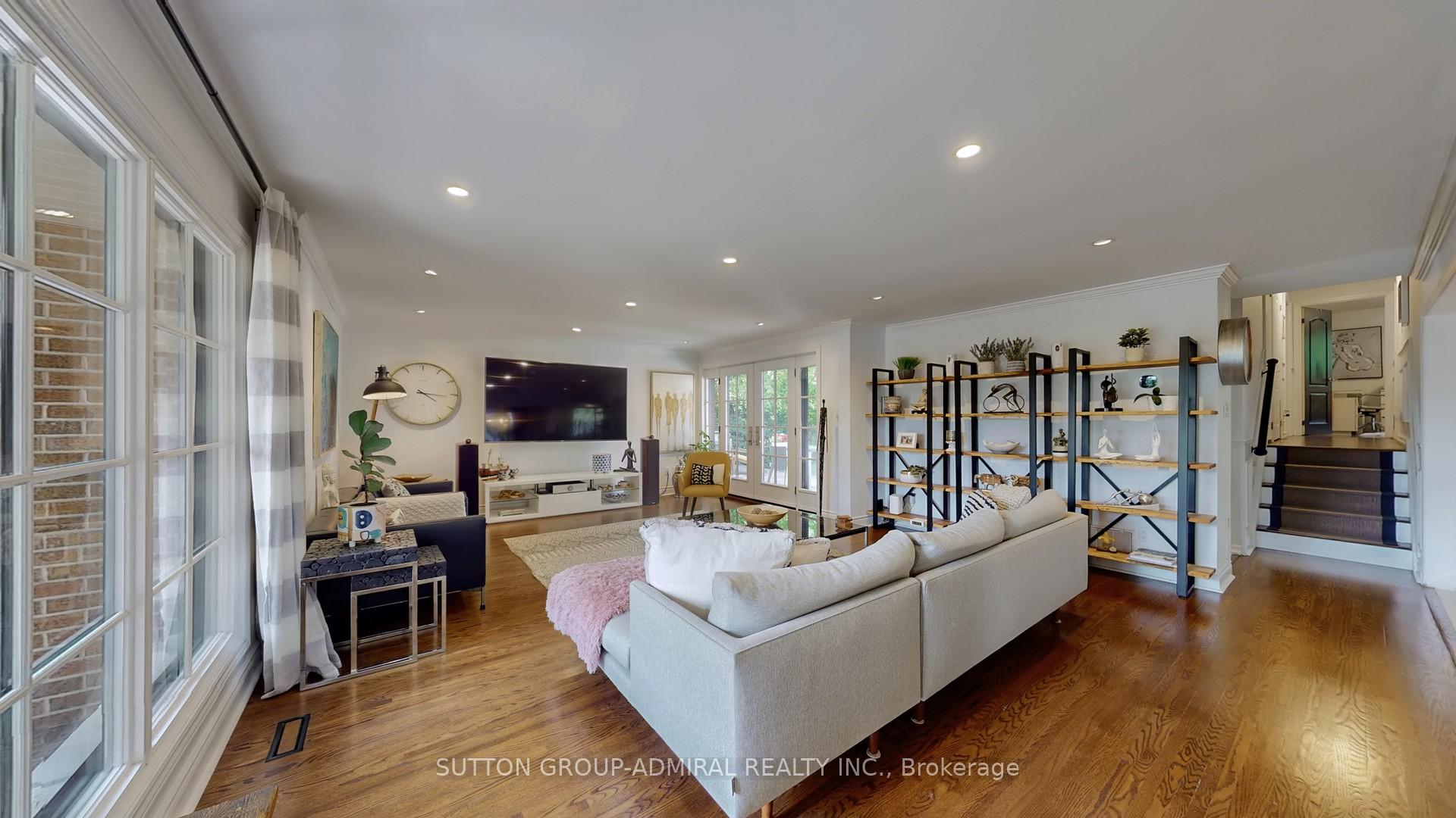 Photo 4 of 38 Blue Spruce Lane, Markham, Royal Orchard — HOMEH