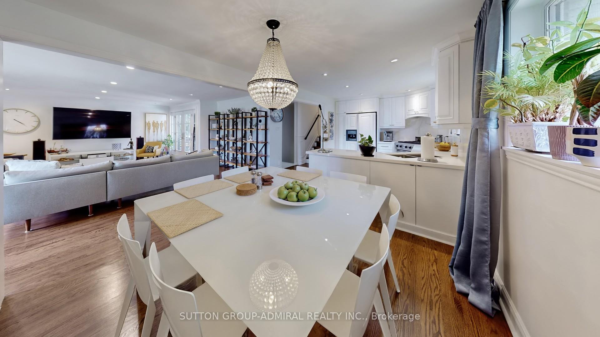 Photo 10 of 38 Blue Spruce Lane, Markham, Royal Orchard — HOMEH