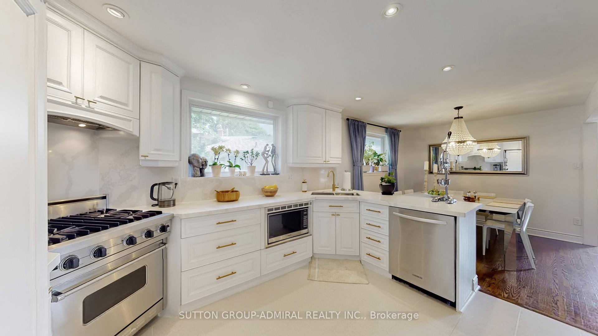 Photo 12 of 38 Blue Spruce Lane, Markham, Royal Orchard — HOMEH
