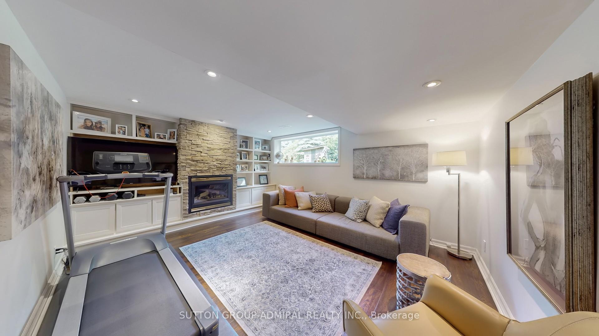 Photo 25 of 38 Blue Spruce Lane, Markham, Royal Orchard — HOMEH