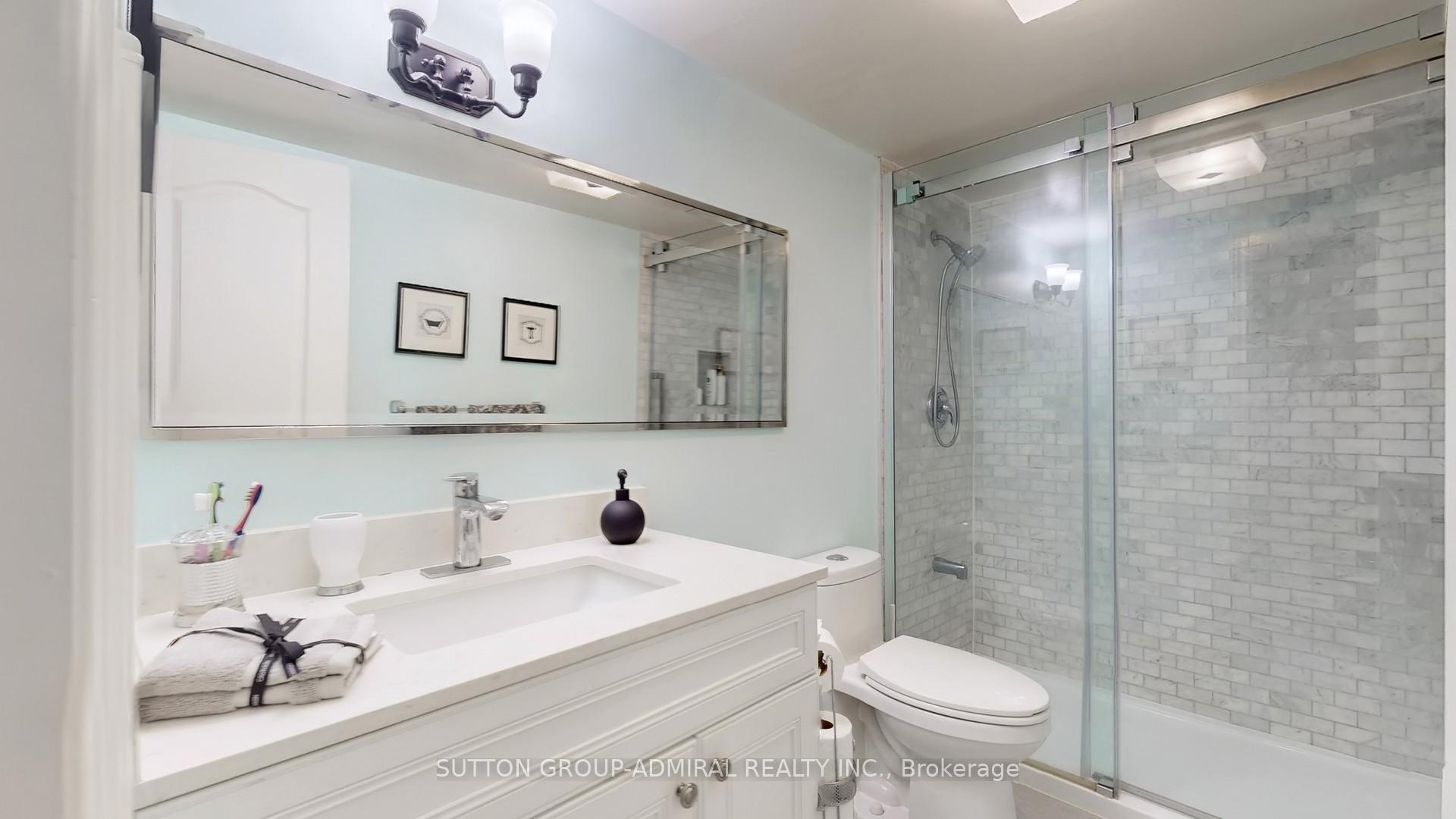 Photo 29 of 38 Blue Spruce Lane, Markham, Royal Orchard — HOMEH