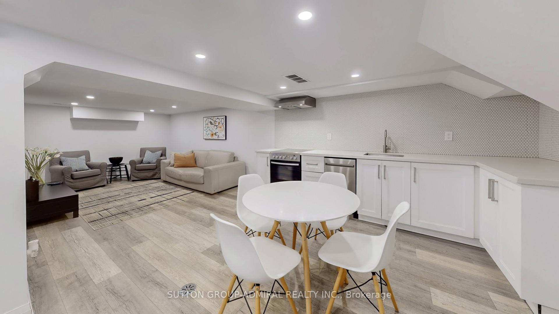 Photo 35 of 38 Blue Spruce Lane, Markham, Royal Orchard — HOMEH