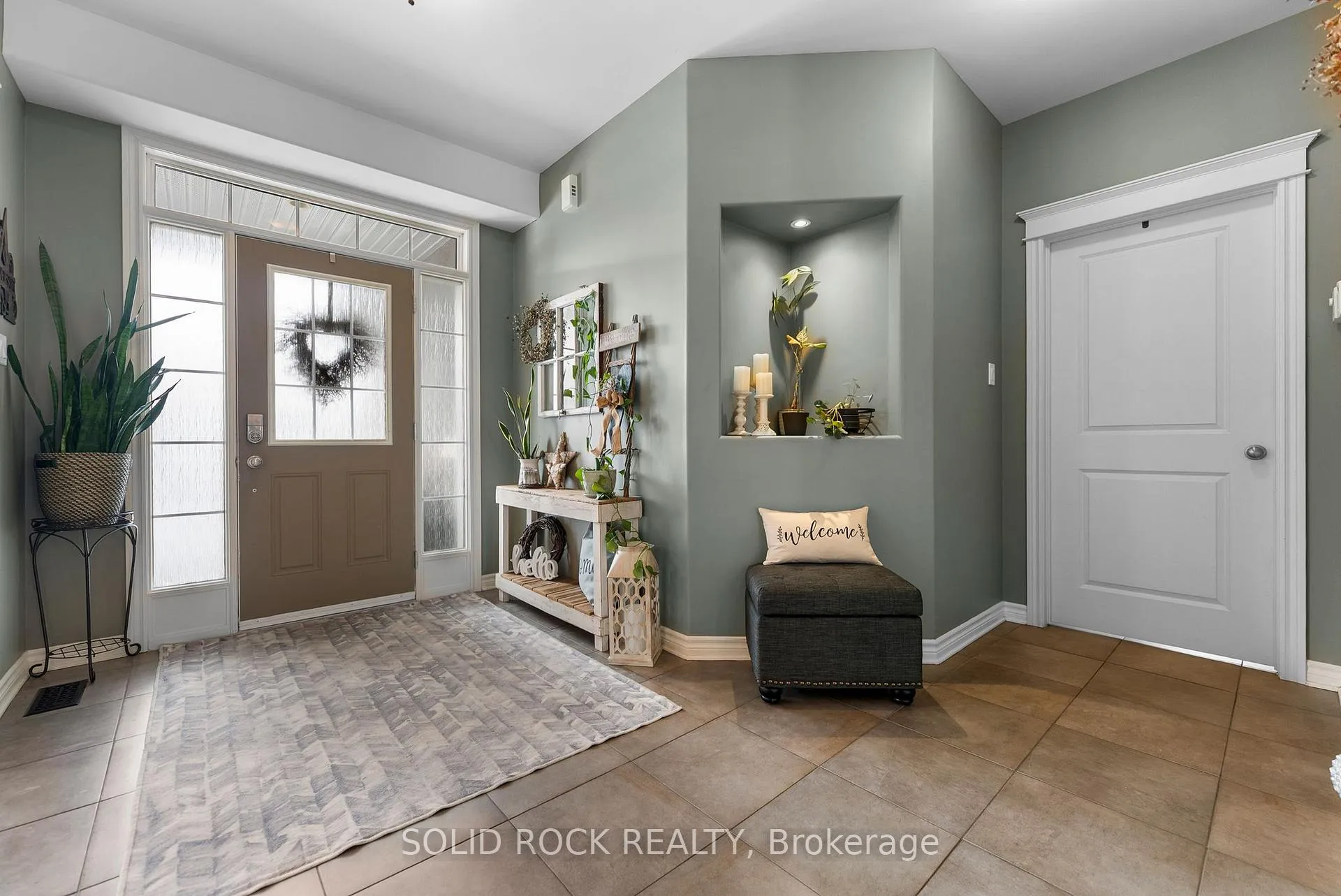 Photo 3 of 182 Arthur Street, Arnprior — HOMEH