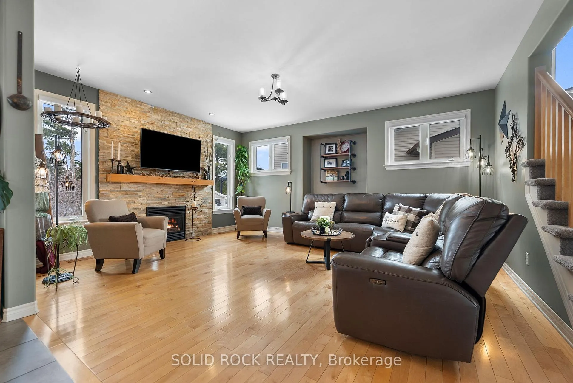 Photo 10 of 182 Arthur Street, Arnprior — HOMEH