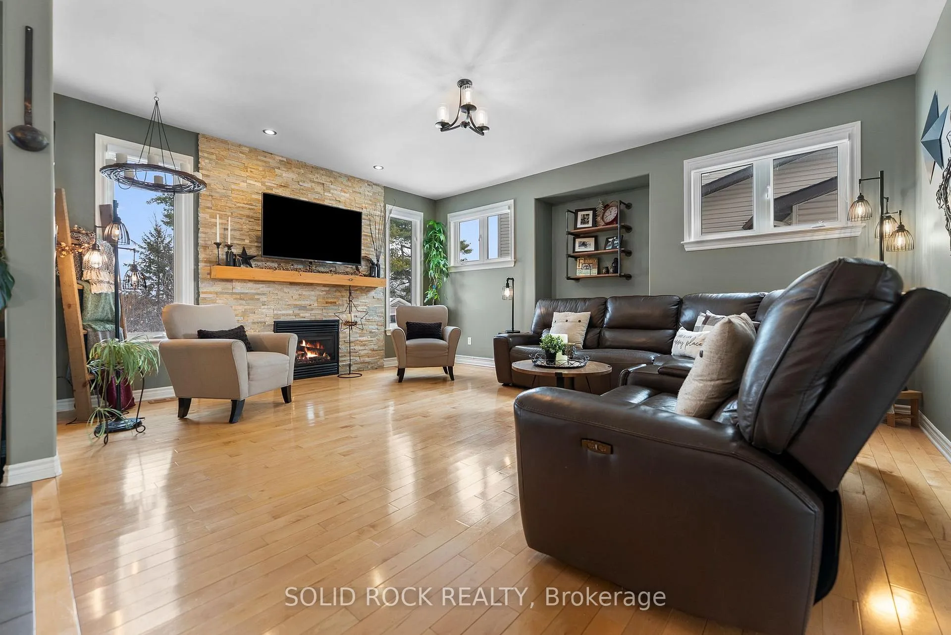 Photo 17 of 182 Arthur Street, Arnprior — HOMEH