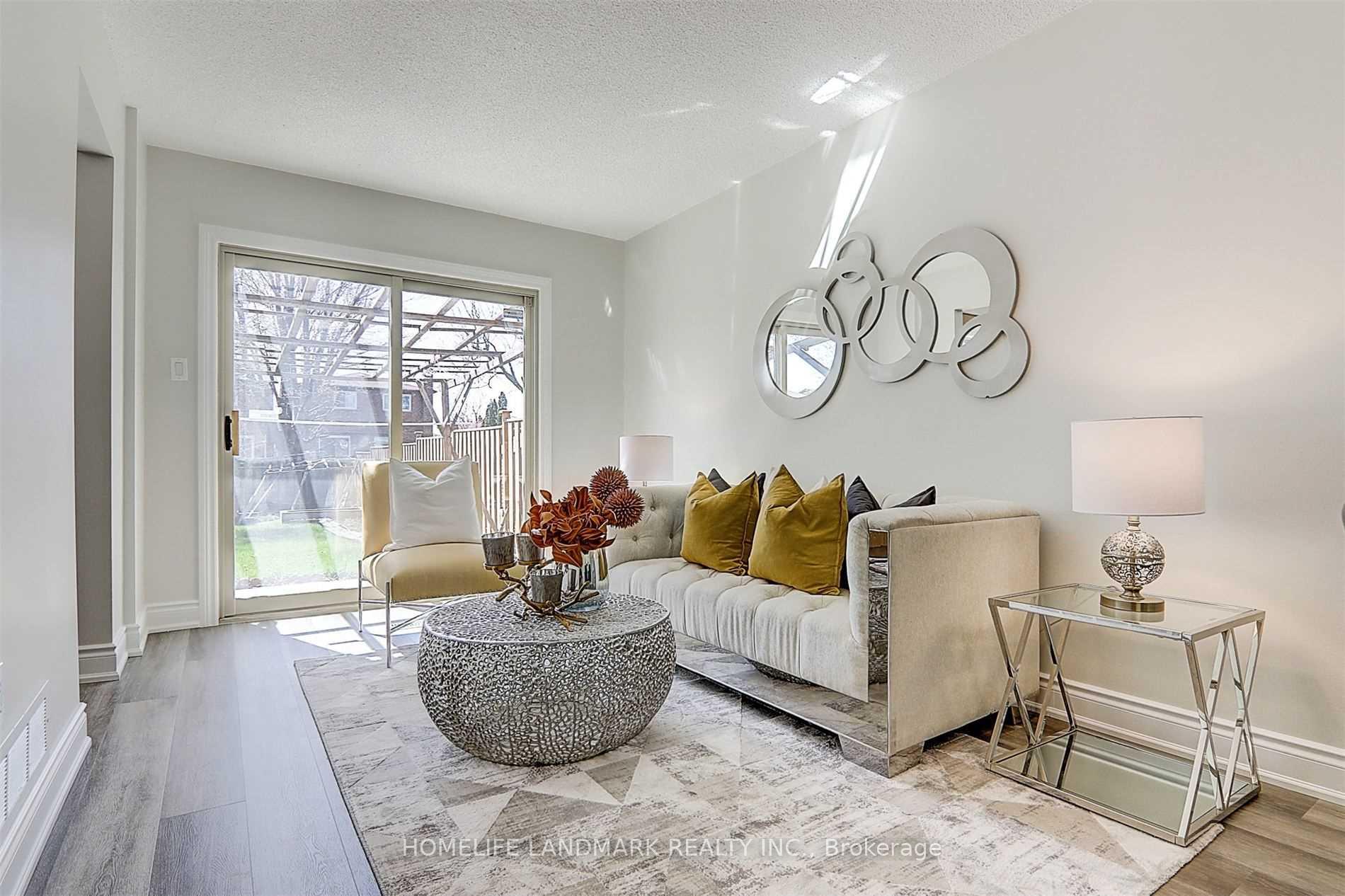 Photo 10 of 17 Debden Road, Markham, Milliken Mills East — HOMEH