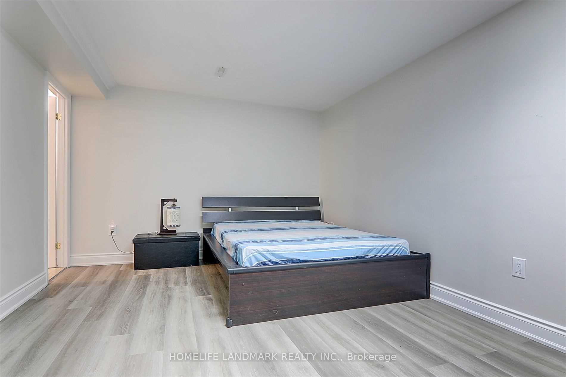 Photo 24 of 17 Debden Road, Markham, Milliken Mills East — HOMEH