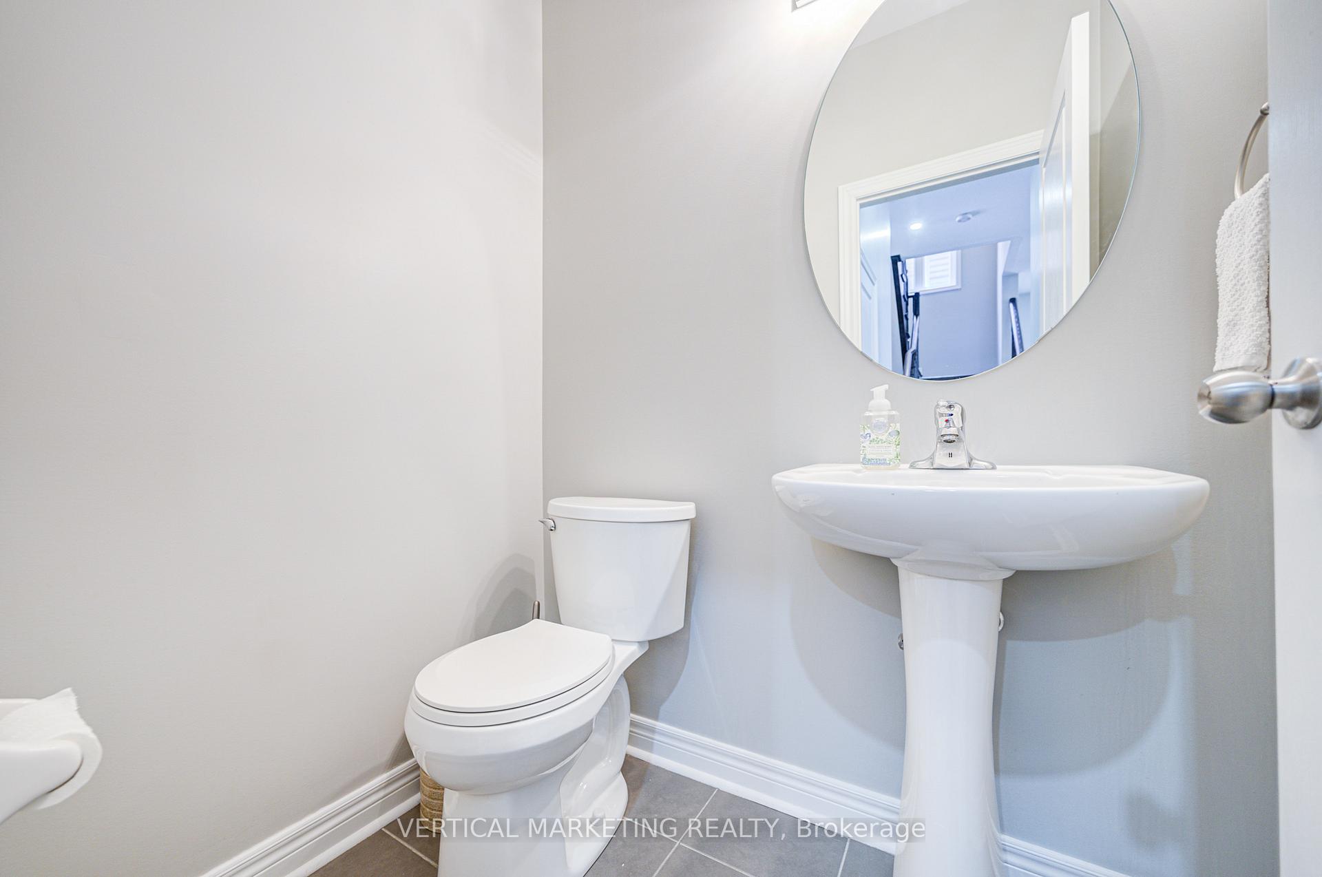 Photo 9 of 141 Beckett Avenue, Markham, Berczy — HOMEH