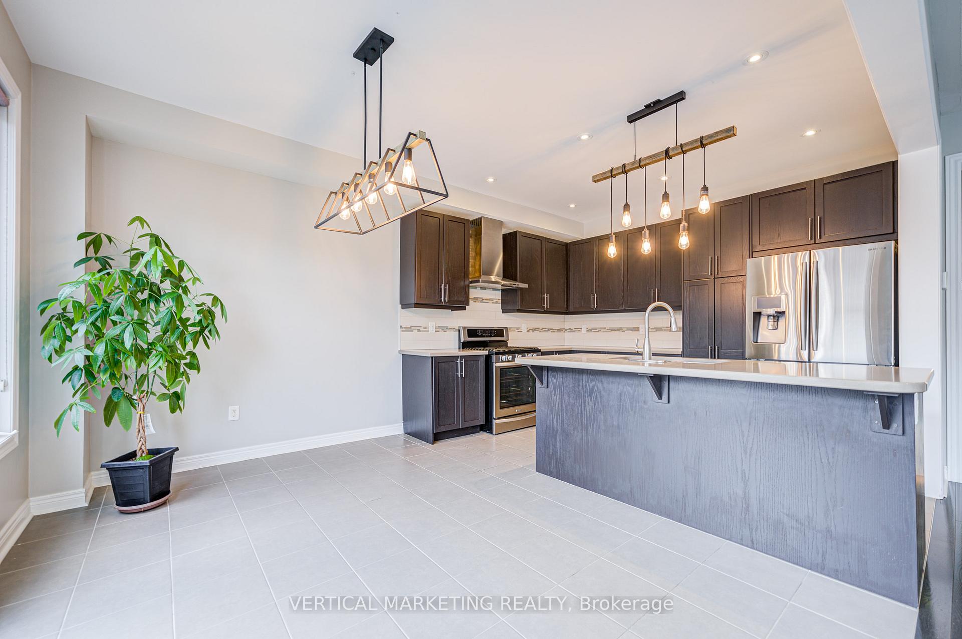 Photo 16 of 141 Beckett Avenue, Markham, Berczy — HOMEH