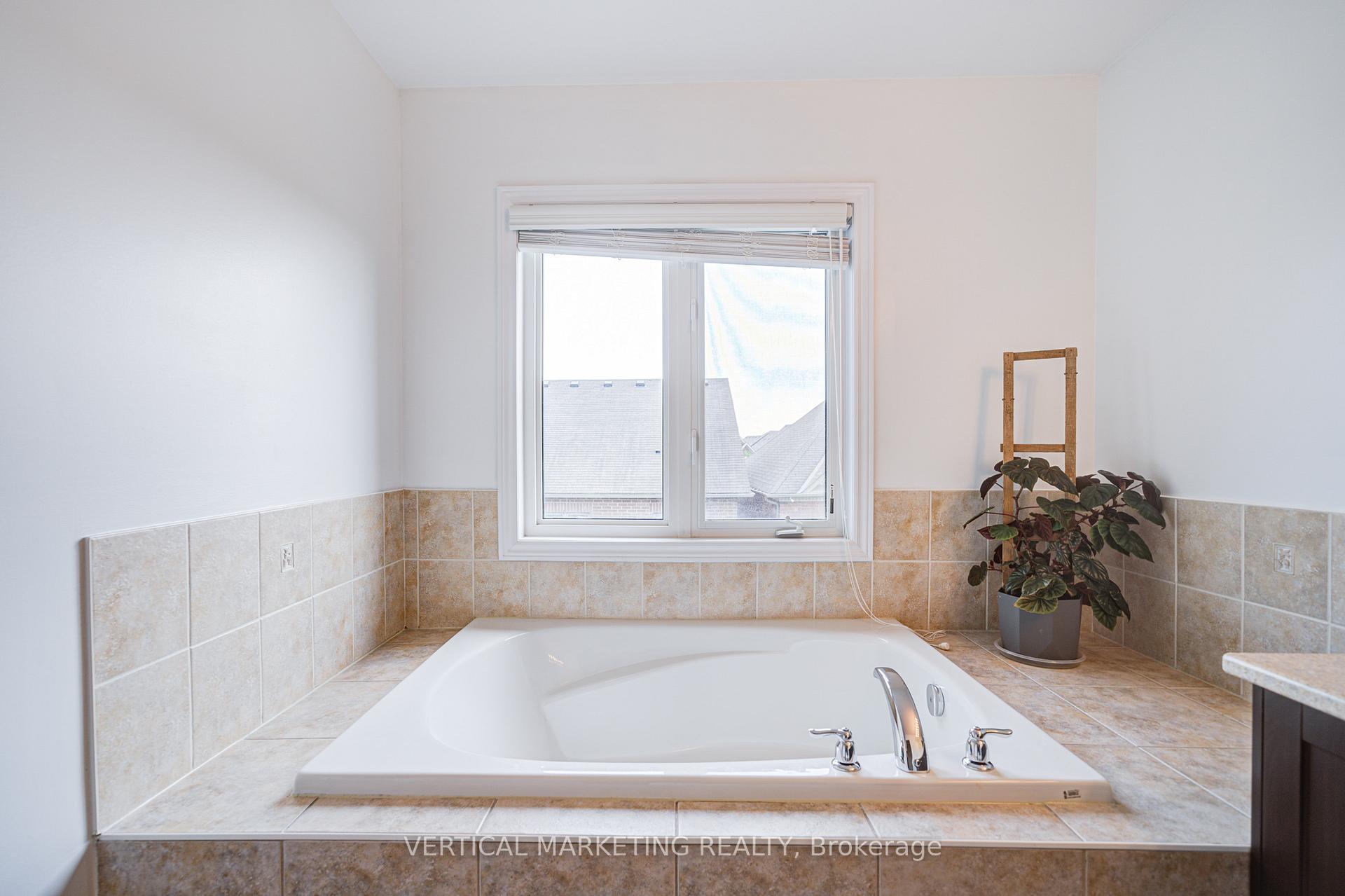 Photo 28 of 141 Beckett Avenue, Markham, Berczy — HOMEH