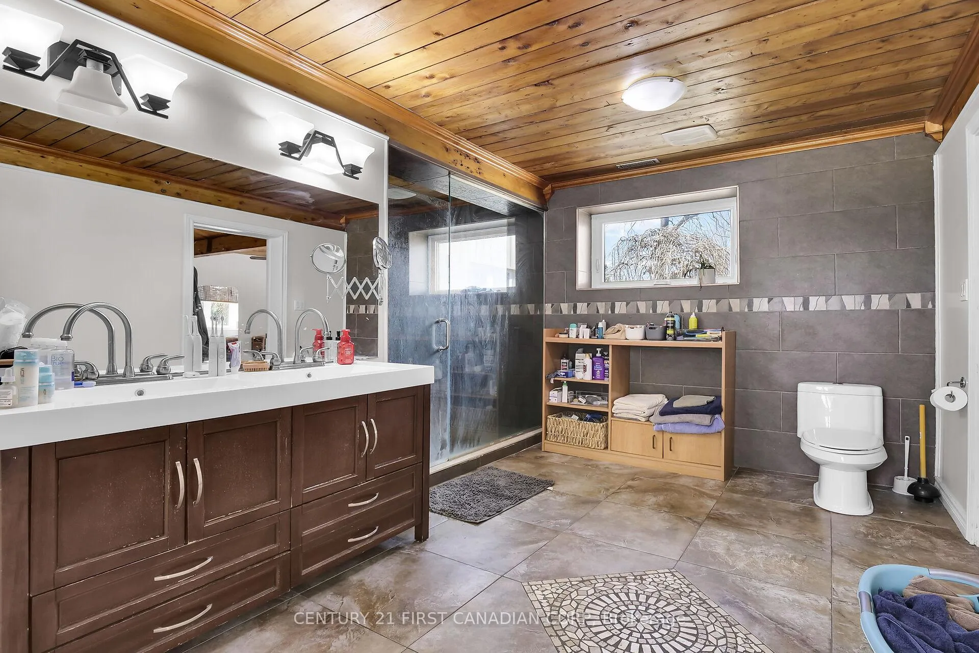 Photo 17 of 23992 Denfield Road, Middlesex Centre, Denfield — HOMEH