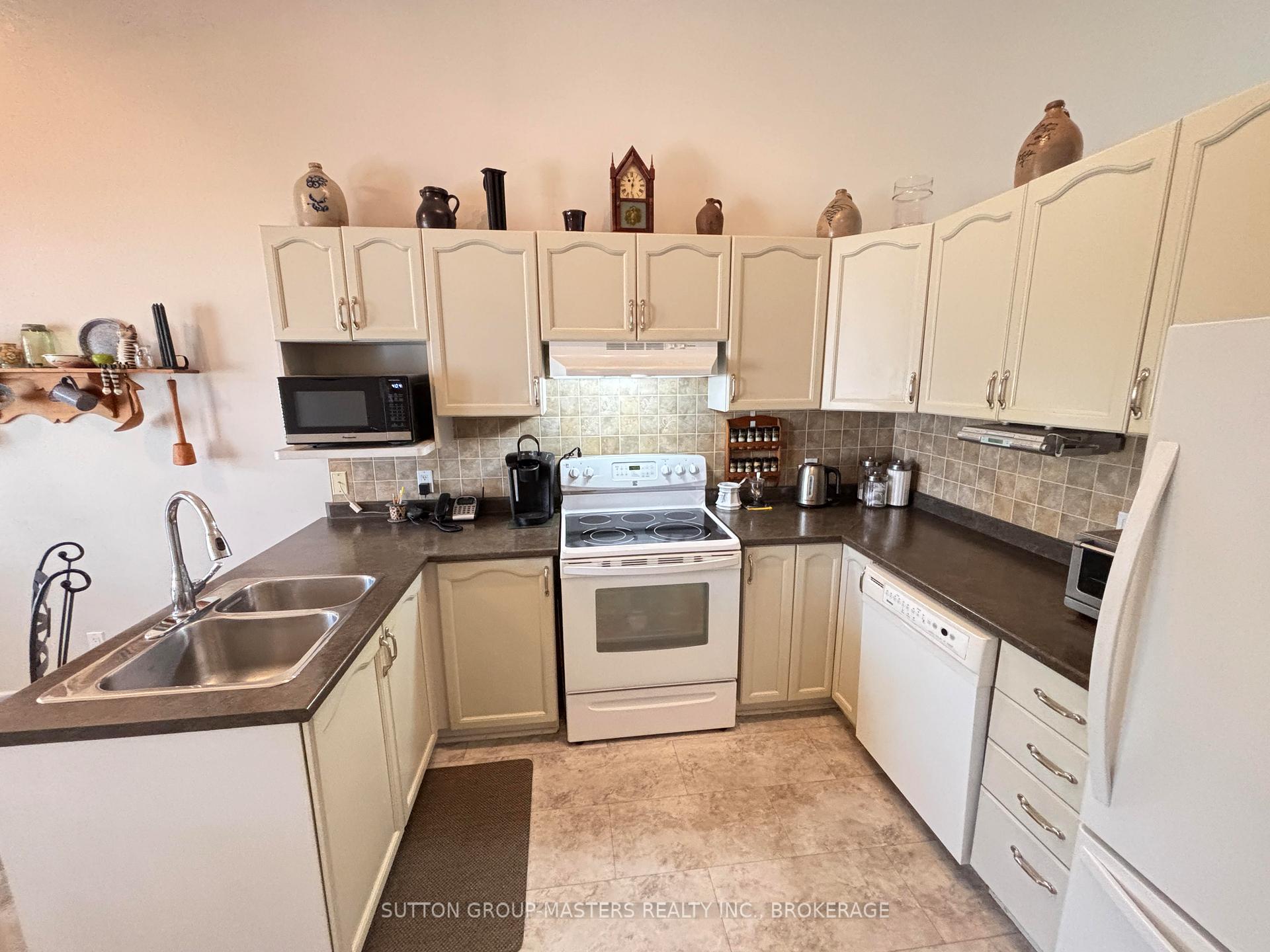 Photo 7 of 664 Millwood Drive, Kingston, City Southwest — HOMEH