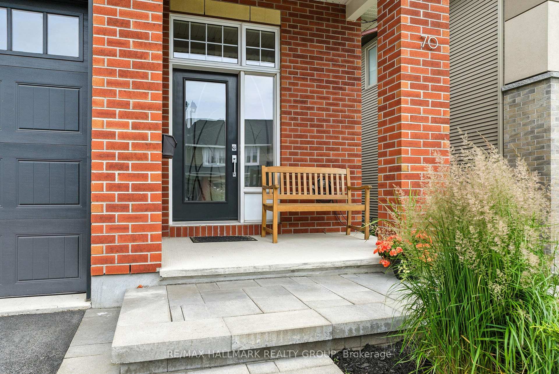 Photo 5 of 70 Arkose Street, Ottawa, Kanata - Kanata Lakes/Heritage Hills — HOMEH