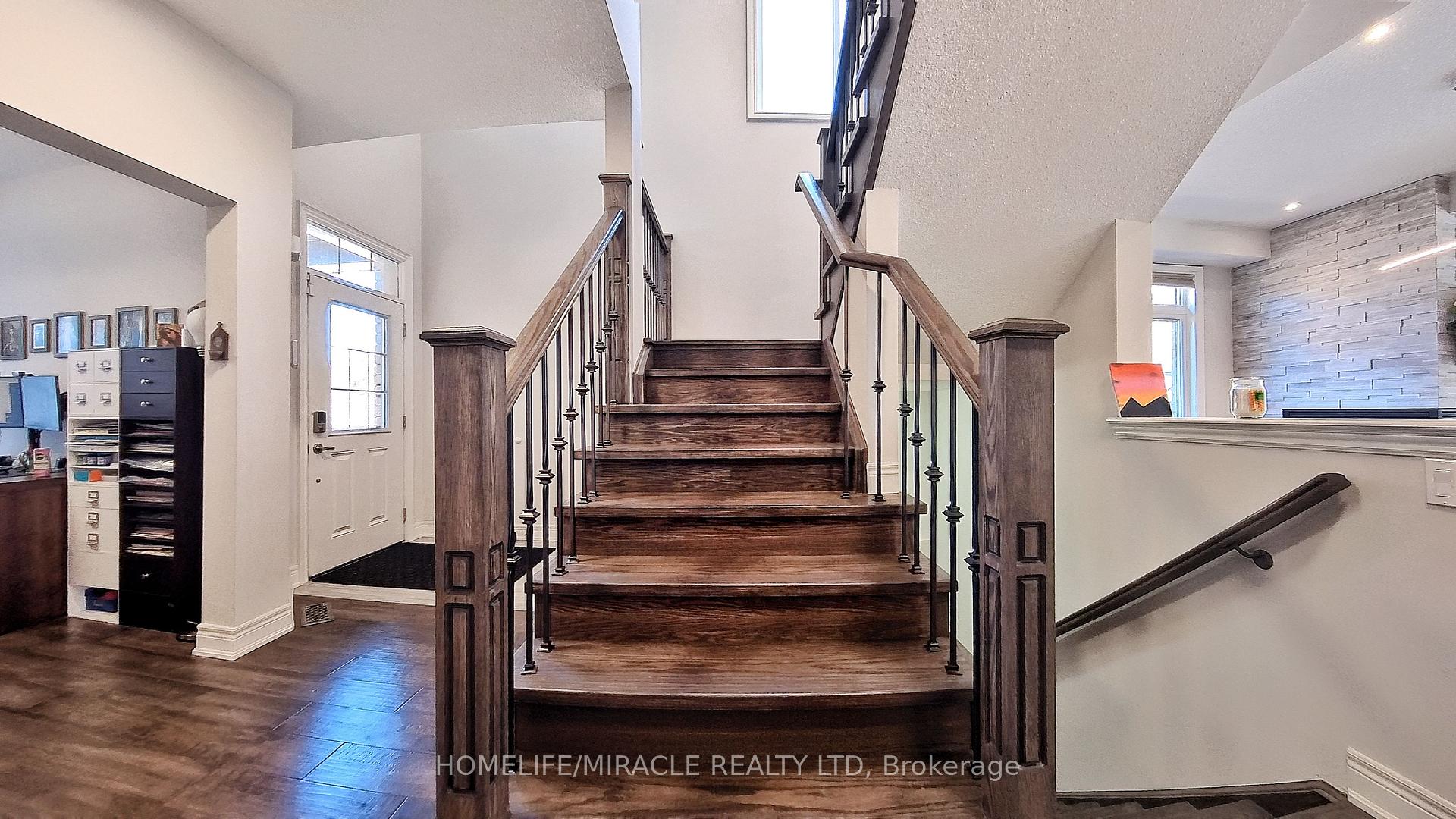 Photo 4 of 117 Eaglecrest Street, Kitchener — HOMEH