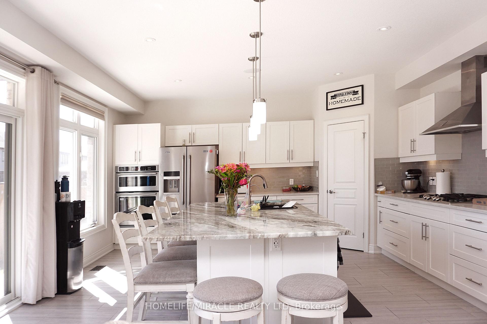 Photo 5 of 117 Eaglecrest Street, Kitchener — HOMEH