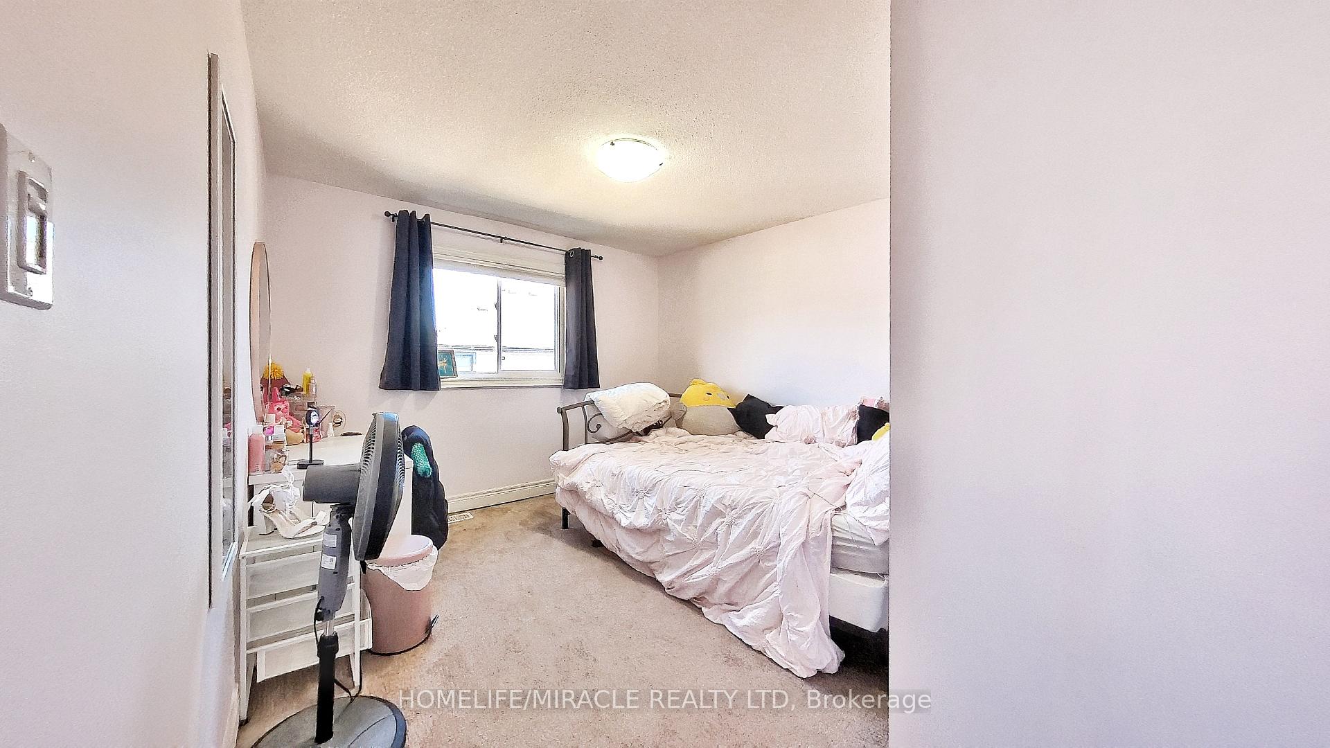 Photo 36 of 117 Eaglecrest Street, Kitchener — HOMEH