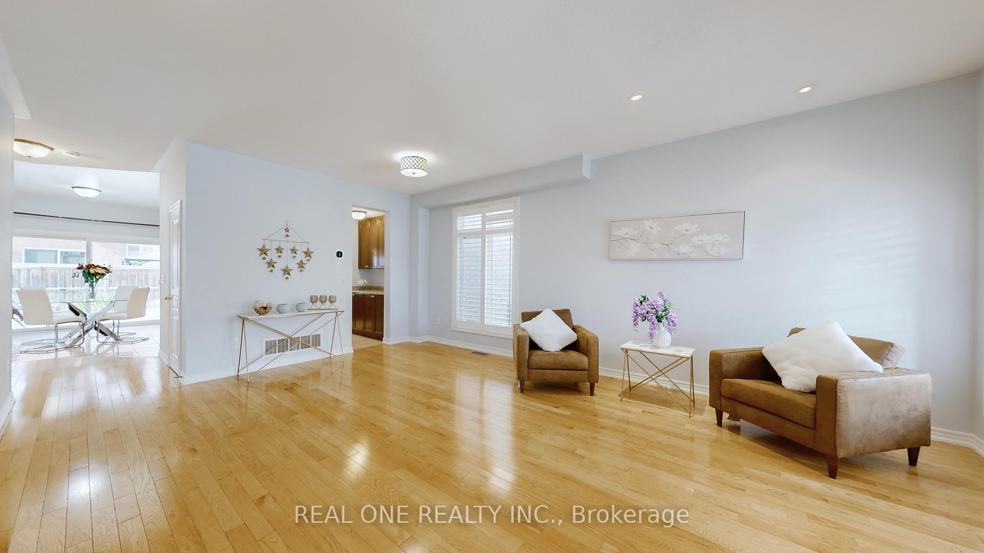 Photo 4 of 10 Willow Landing, Markham, Greensborough — HOMEH