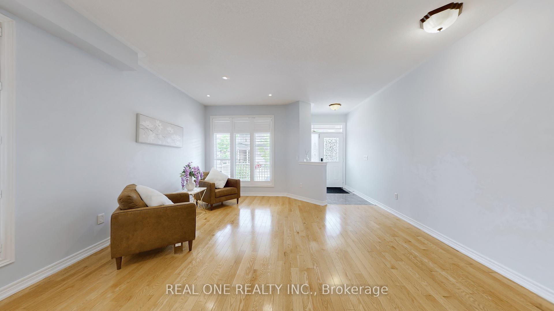 Photo 5 of 10 Willow Landing, Markham, Greensborough — HOMEH