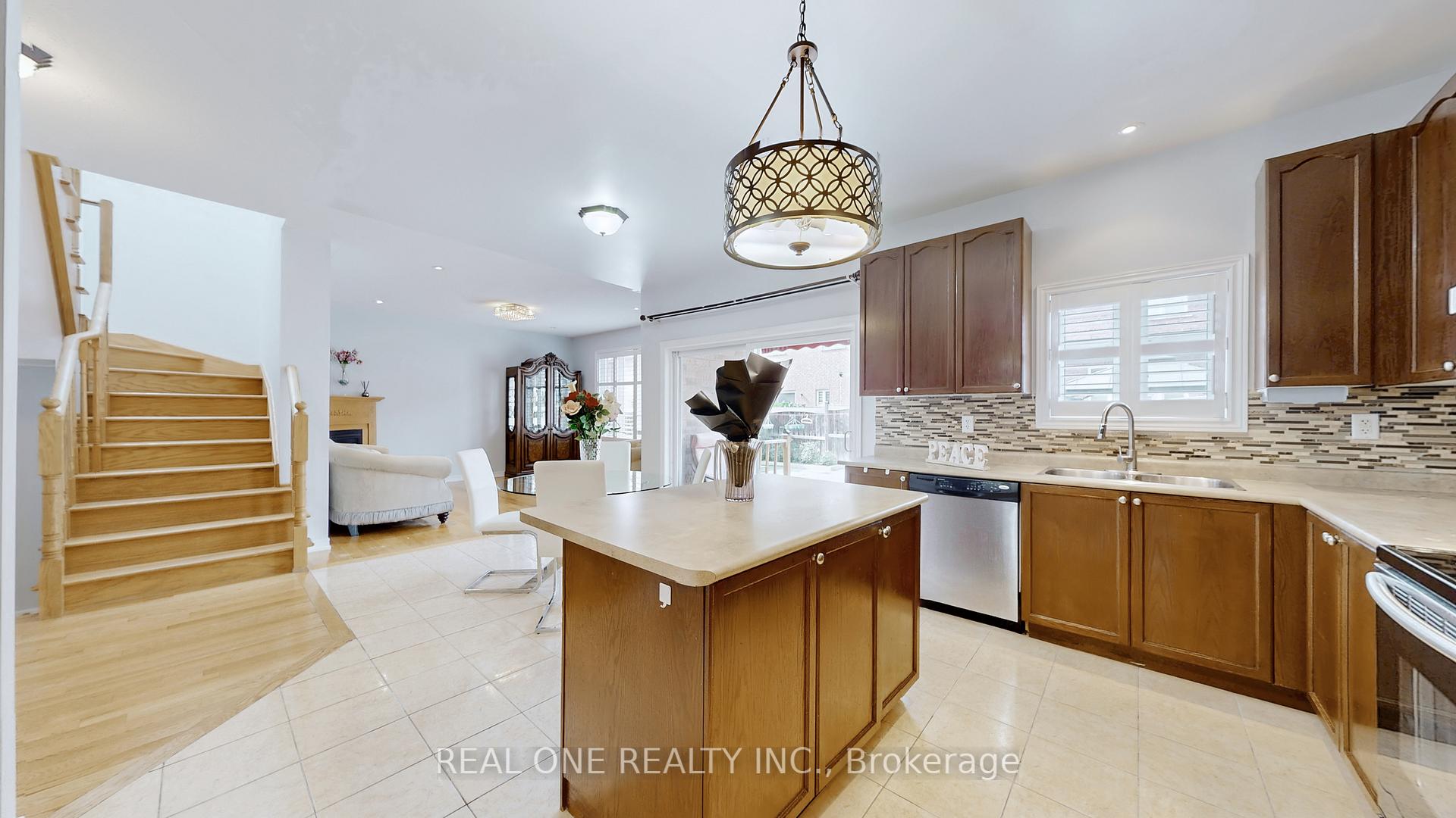 Photo 10 of 10 Willow Landing, Markham, Greensborough — HOMEH
