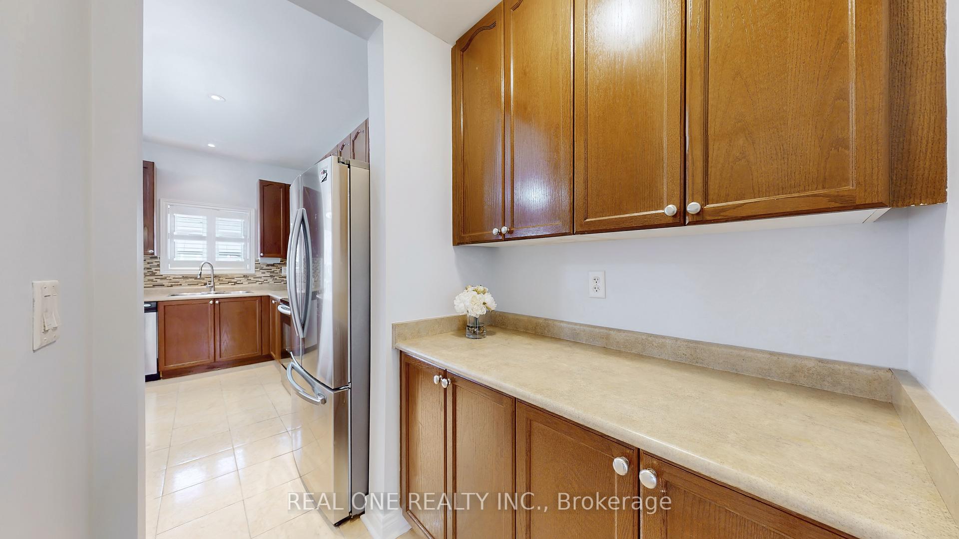 Photo 12 of 10 Willow Landing, Markham, Greensborough — HOMEH