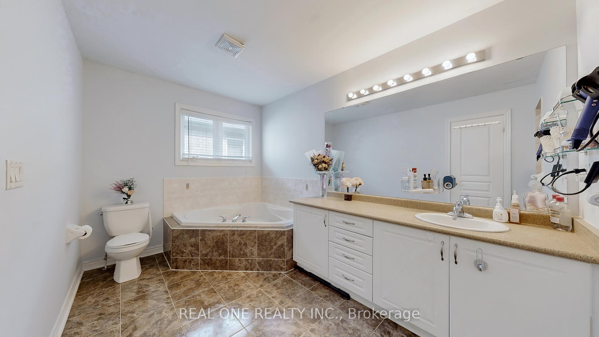 Photo 20 of 10 Willow Landing, Markham, Greensborough — HOMEH