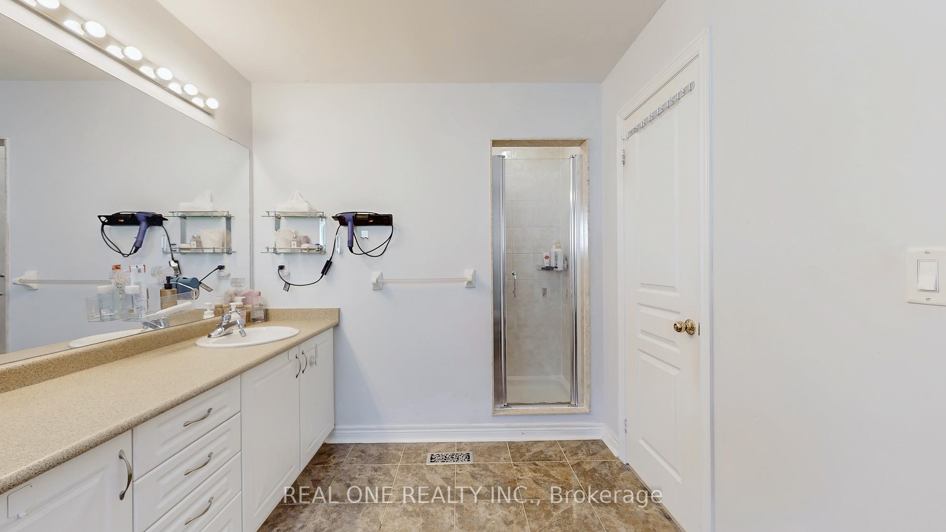 Photo 21 of 10 Willow Landing, Markham, Greensborough — HOMEH