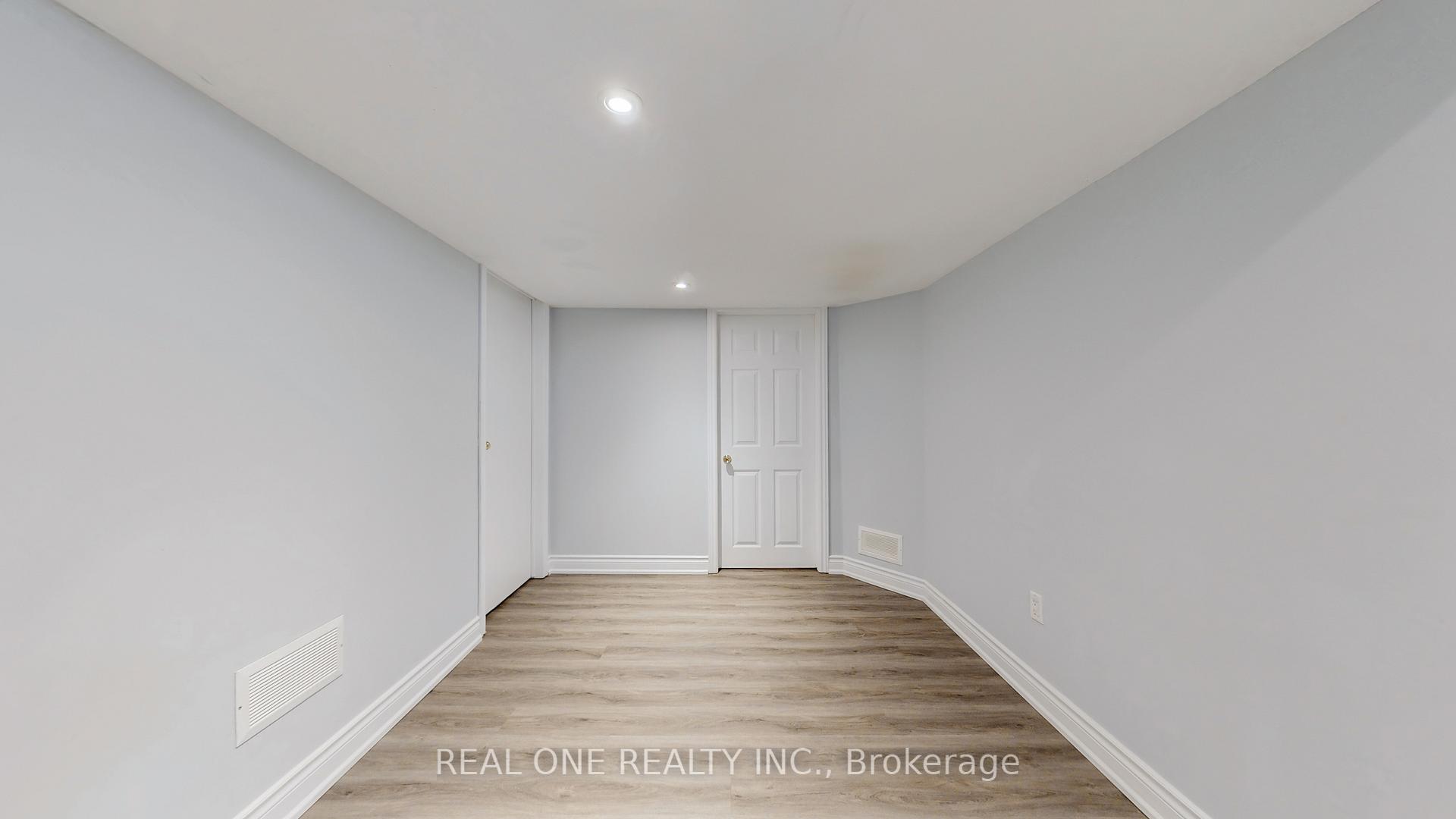 Photo 31 of 10 Willow Landing, Markham, Greensborough — HOMEH