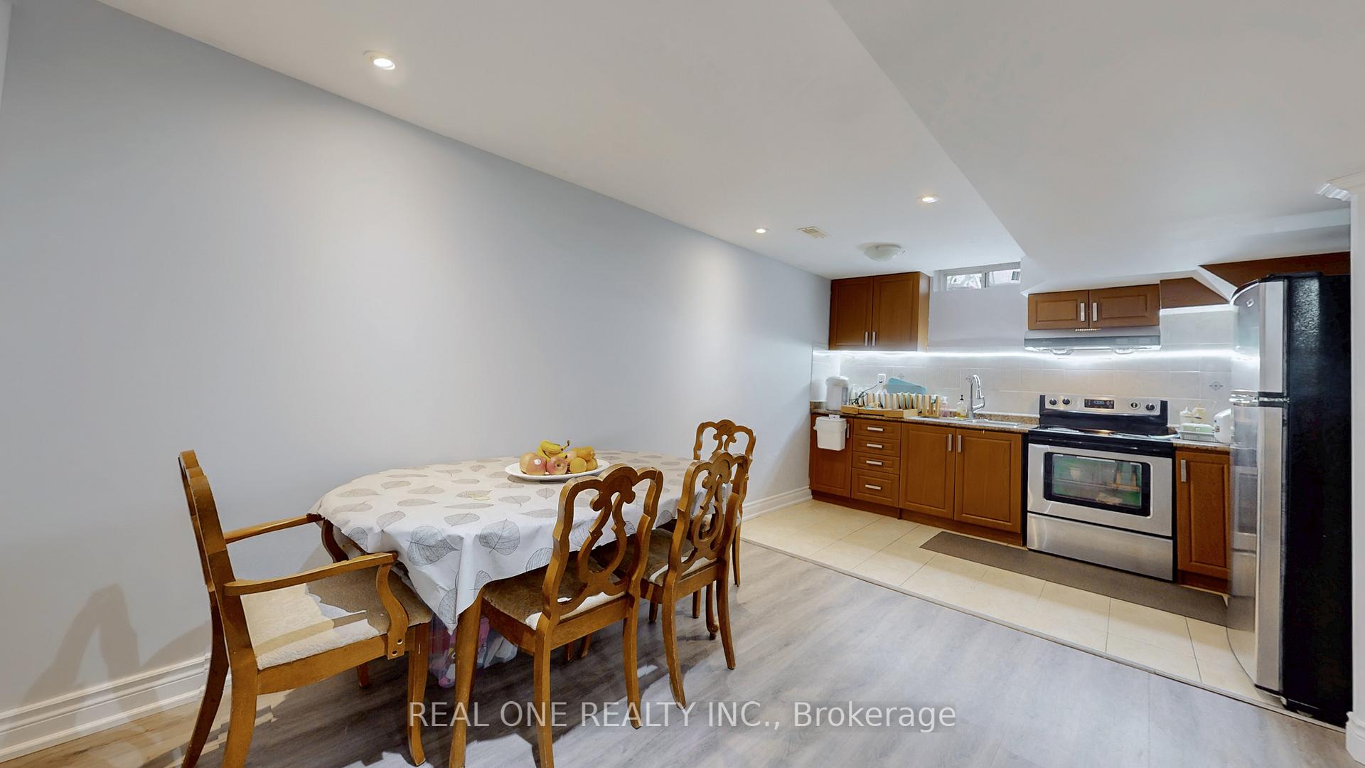 Photo 33 of 10 Willow Landing, Markham, Greensborough — HOMEH