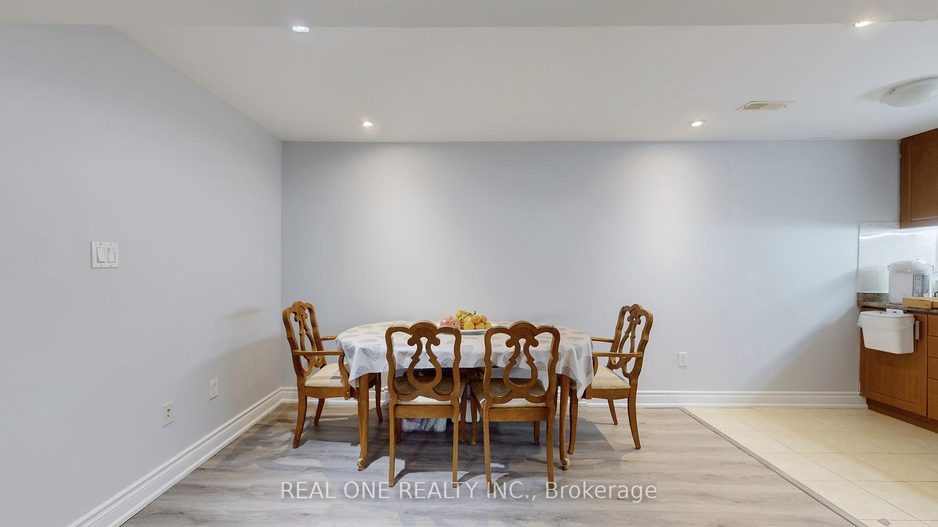 Photo 34 of 10 Willow Landing, Markham, Greensborough — HOMEH