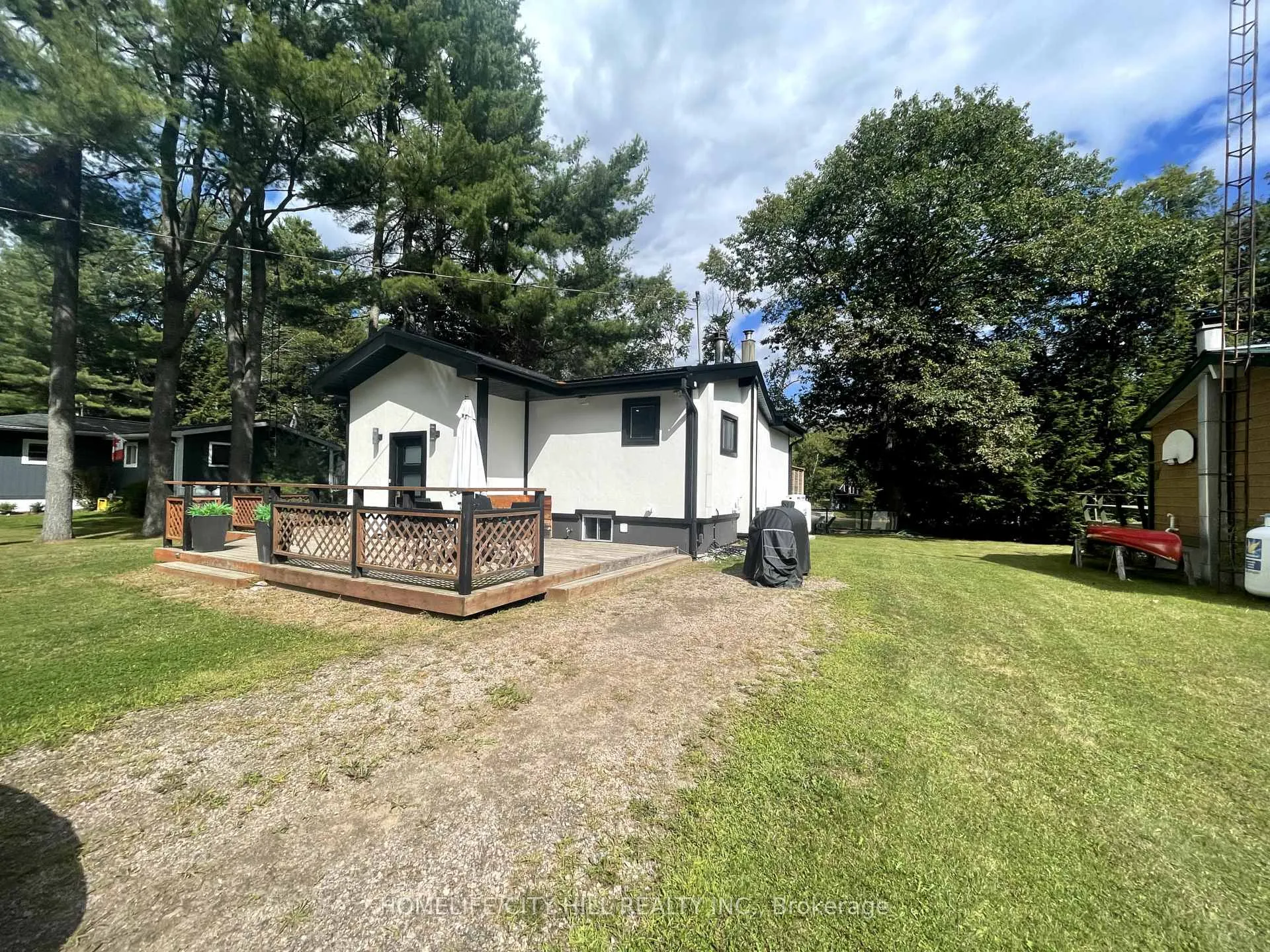 Photo 4 of 1032 Moore Lake Estates Road, Minden Hills, Lutterworth — HOMEH