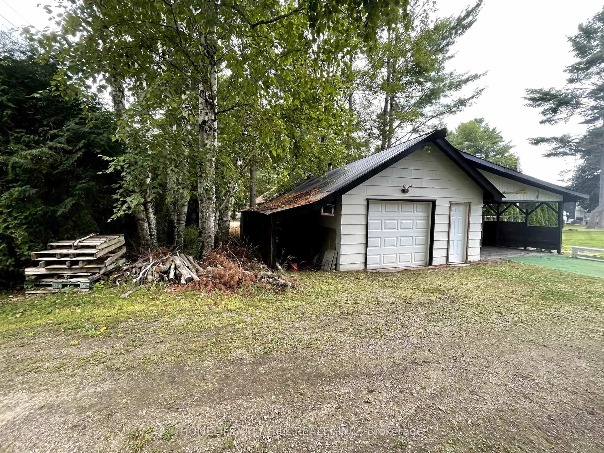 Photo 23 of 1032 Moore Lake Estates Road, Minden Hills, Lutterworth — HOMEH