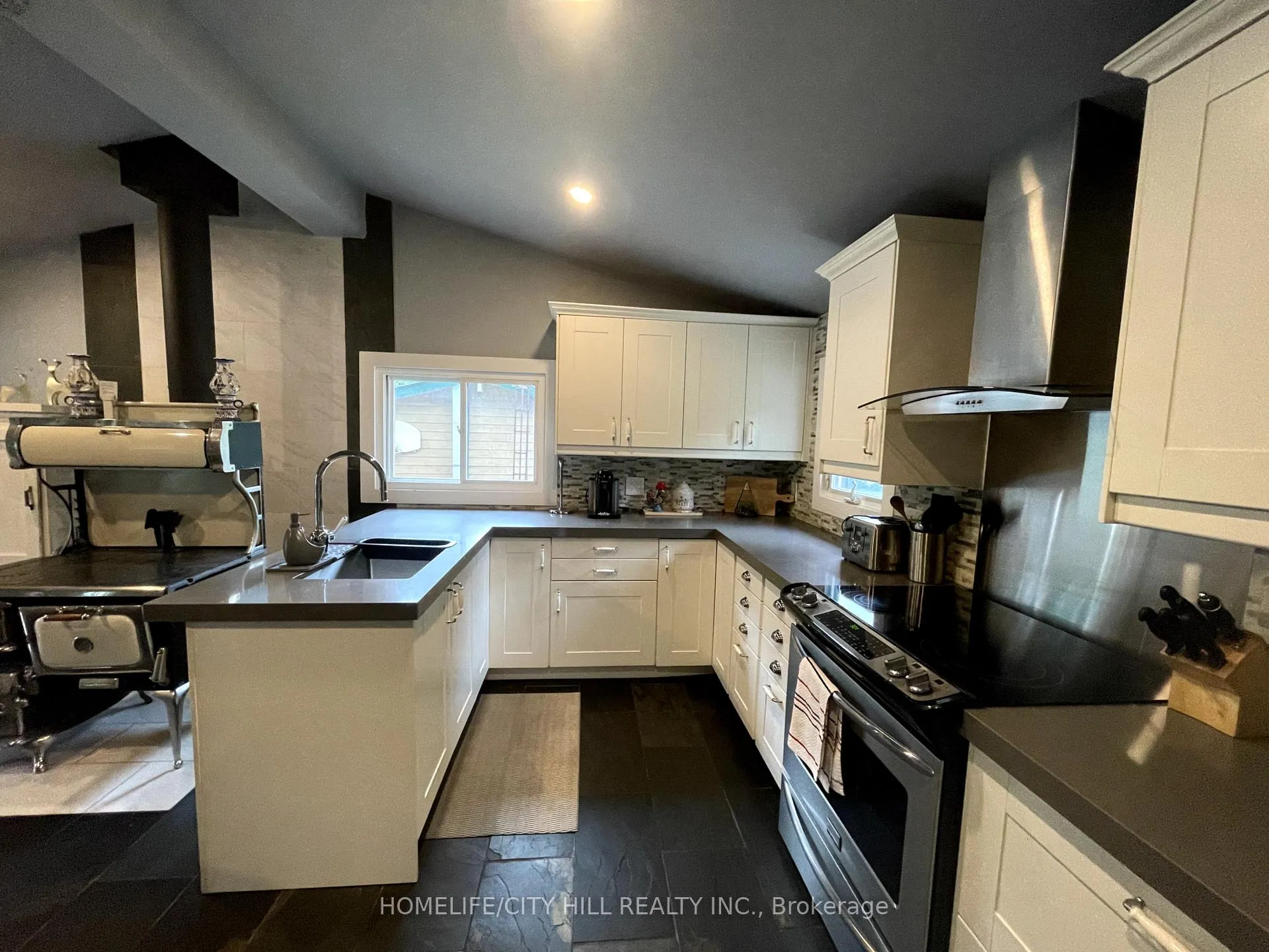 Photo 28 of 1032 Moore Lake Estates Road, Minden Hills, Lutterworth — HOMEH