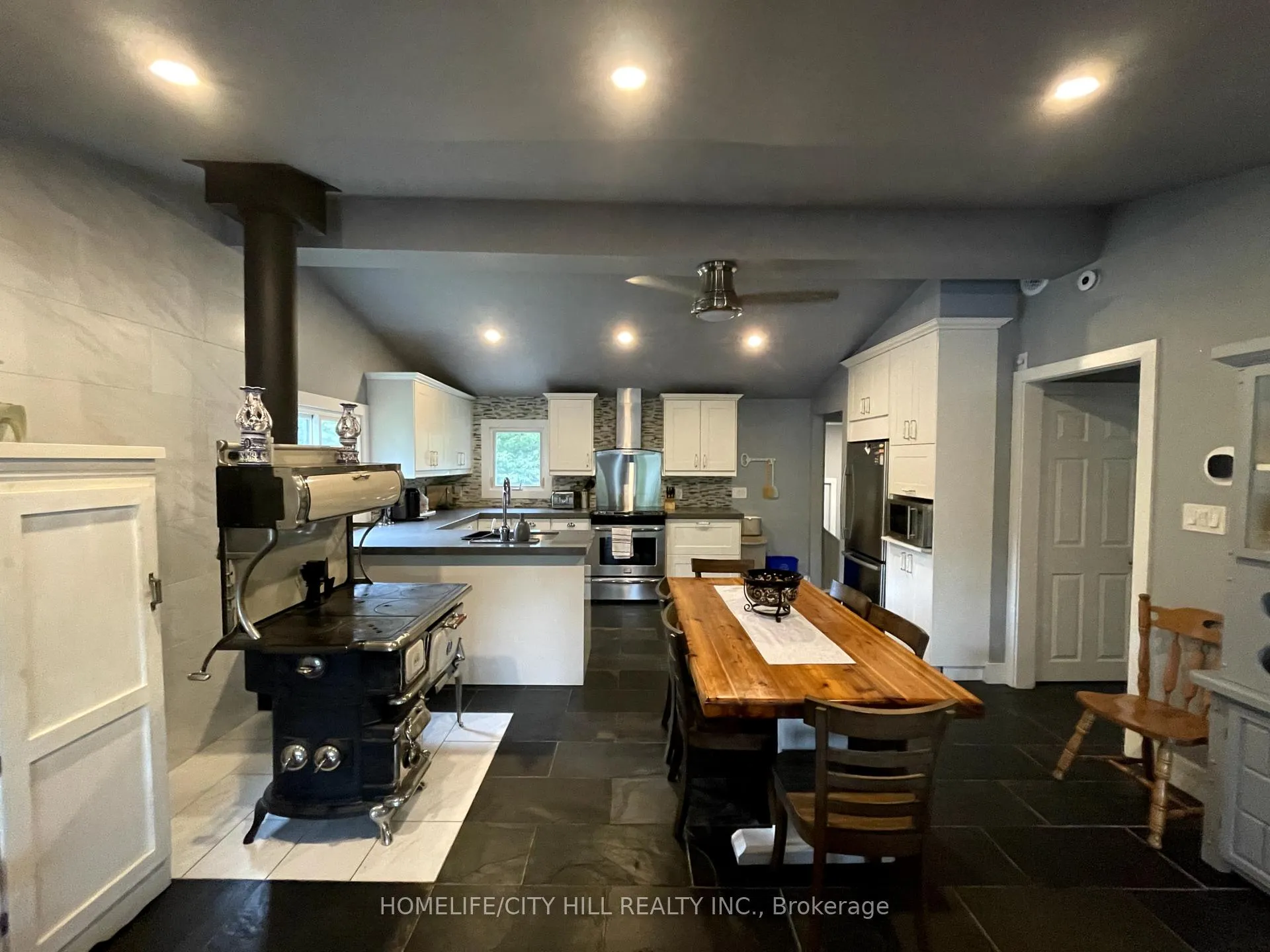 Photo 33 of 1032 Moore Lake Estates Road, Minden Hills, Lutterworth — HOMEH