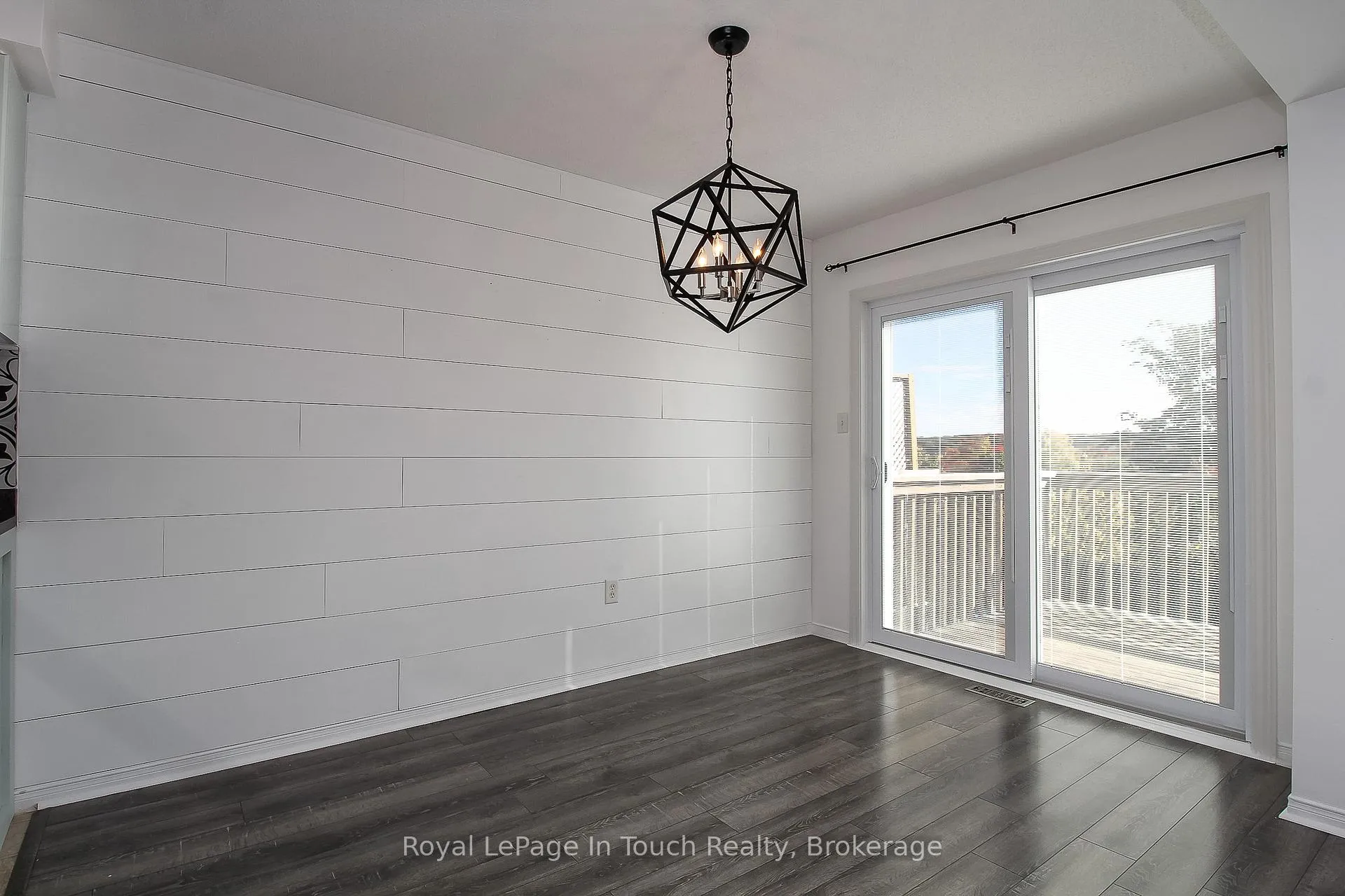 Photo 14 of 126 Southwinds Crescent, Midland — HOMEH