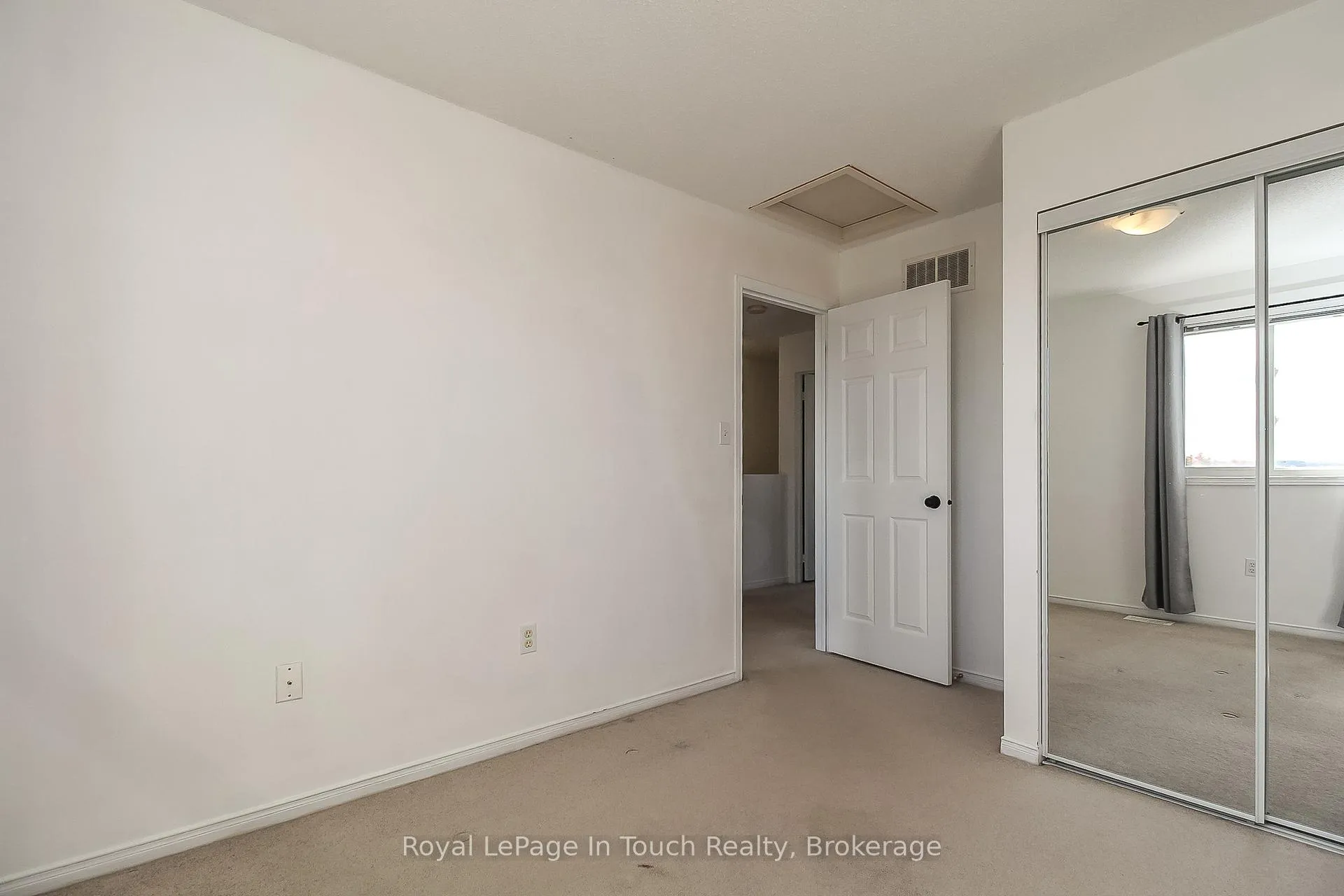 Photo 23 of 126 Southwinds Crescent, Midland — HOMEH