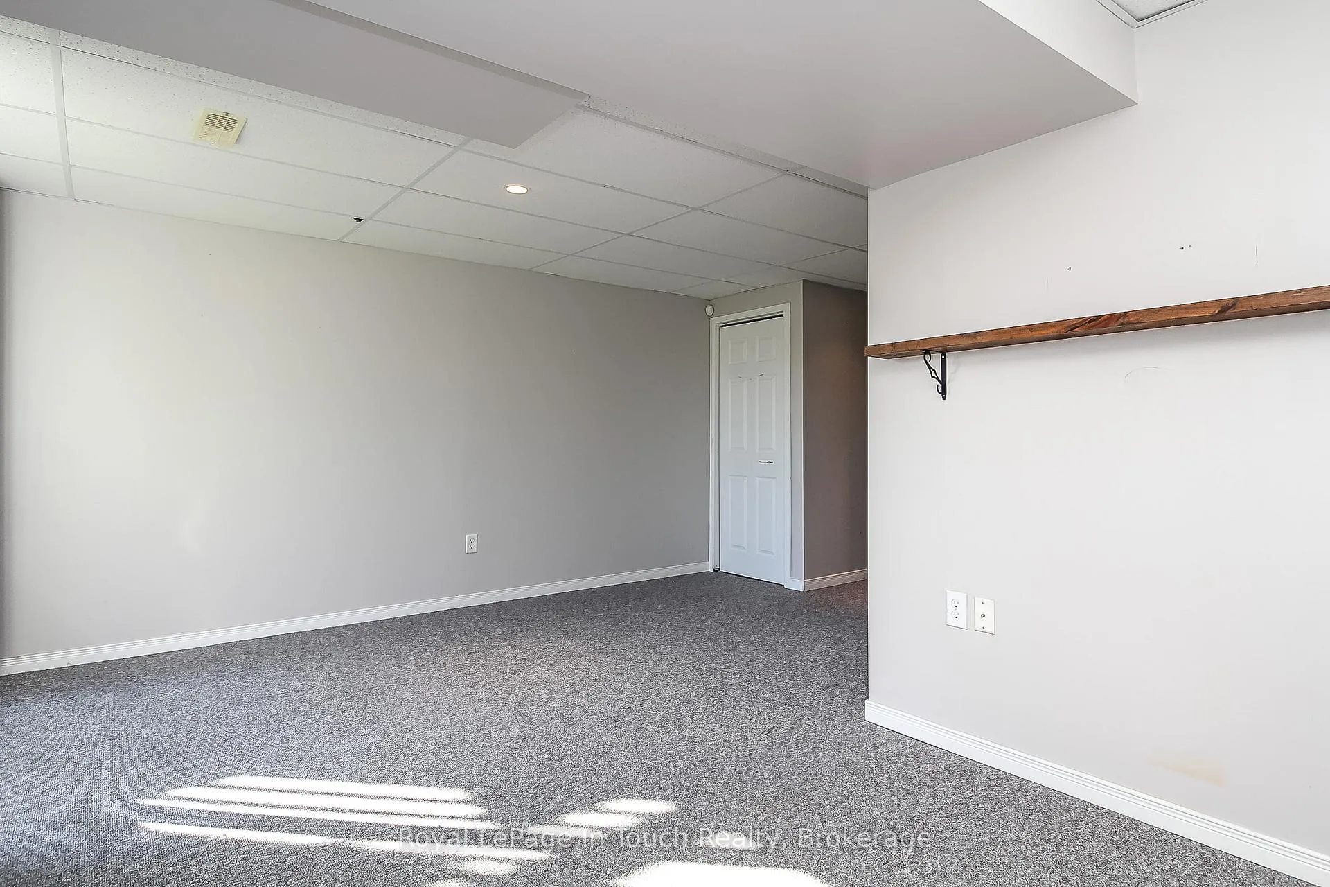 Photo 29 of 126 Southwinds Crescent, Midland — HOMEH