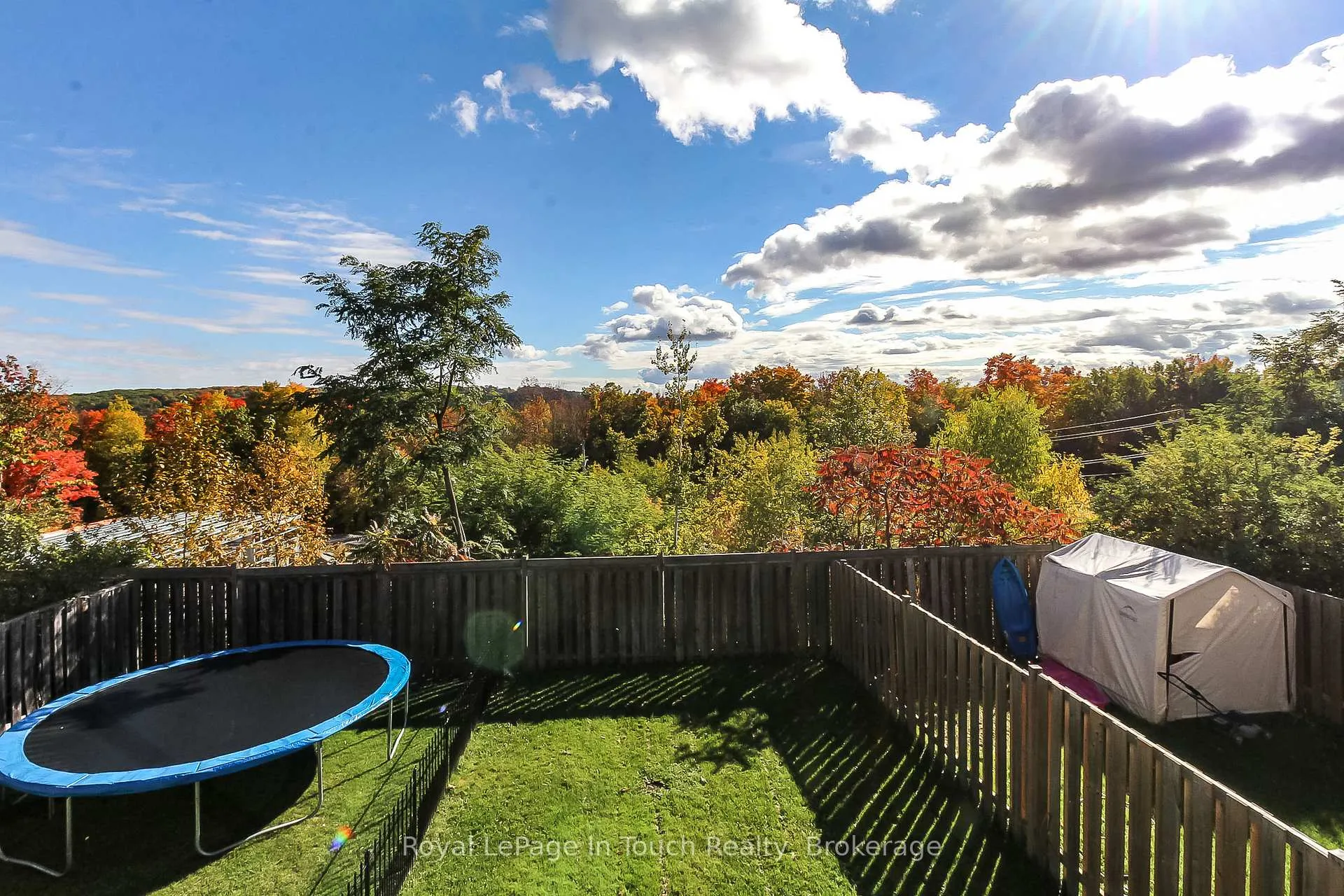 Photo 36 of 126 Southwinds Crescent, Midland — HOMEH