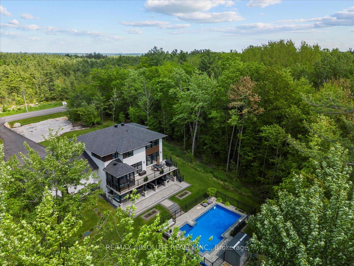 Photo 3 of 144 Derbeyshire Street, Ottawa, Kanata - Kanata (North West) — HOMEH