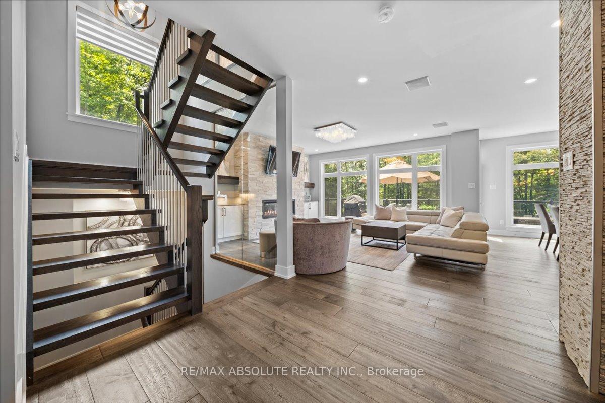 Photo 11 of 144 Derbeyshire Street, Ottawa, Kanata - Kanata (North West) — HOMEH
