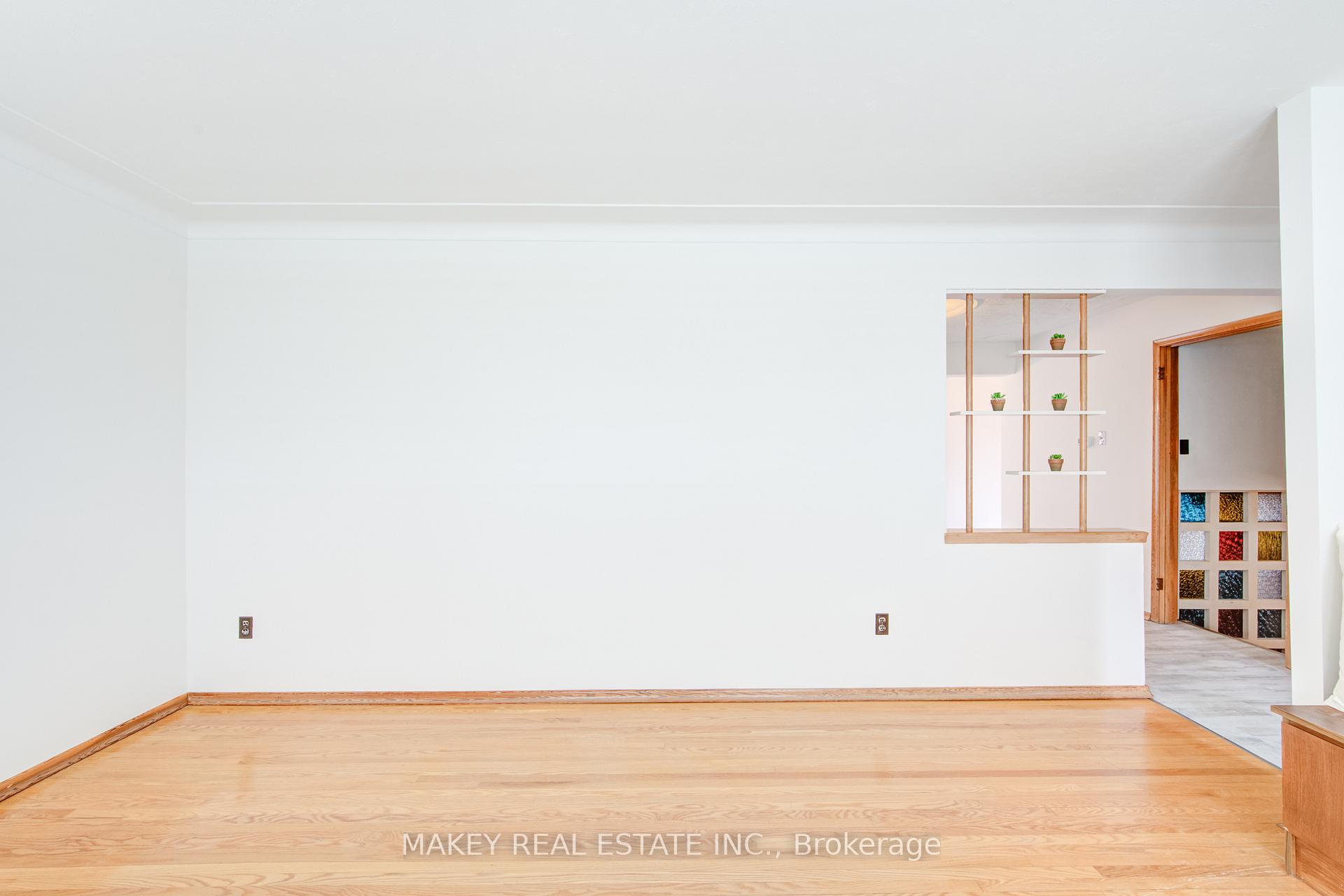 Photo 7 of 94 Harold Avenue, Kitchener — HOMEH