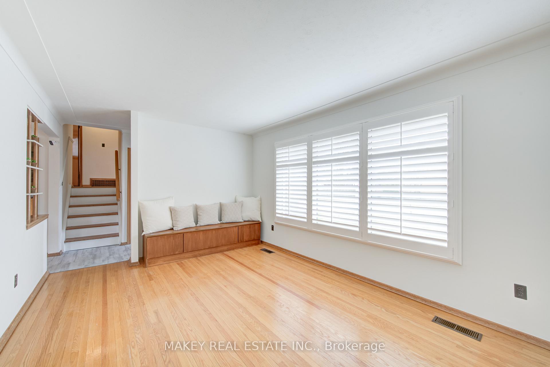 Photo 8 of 94 Harold Avenue, Kitchener — HOMEH