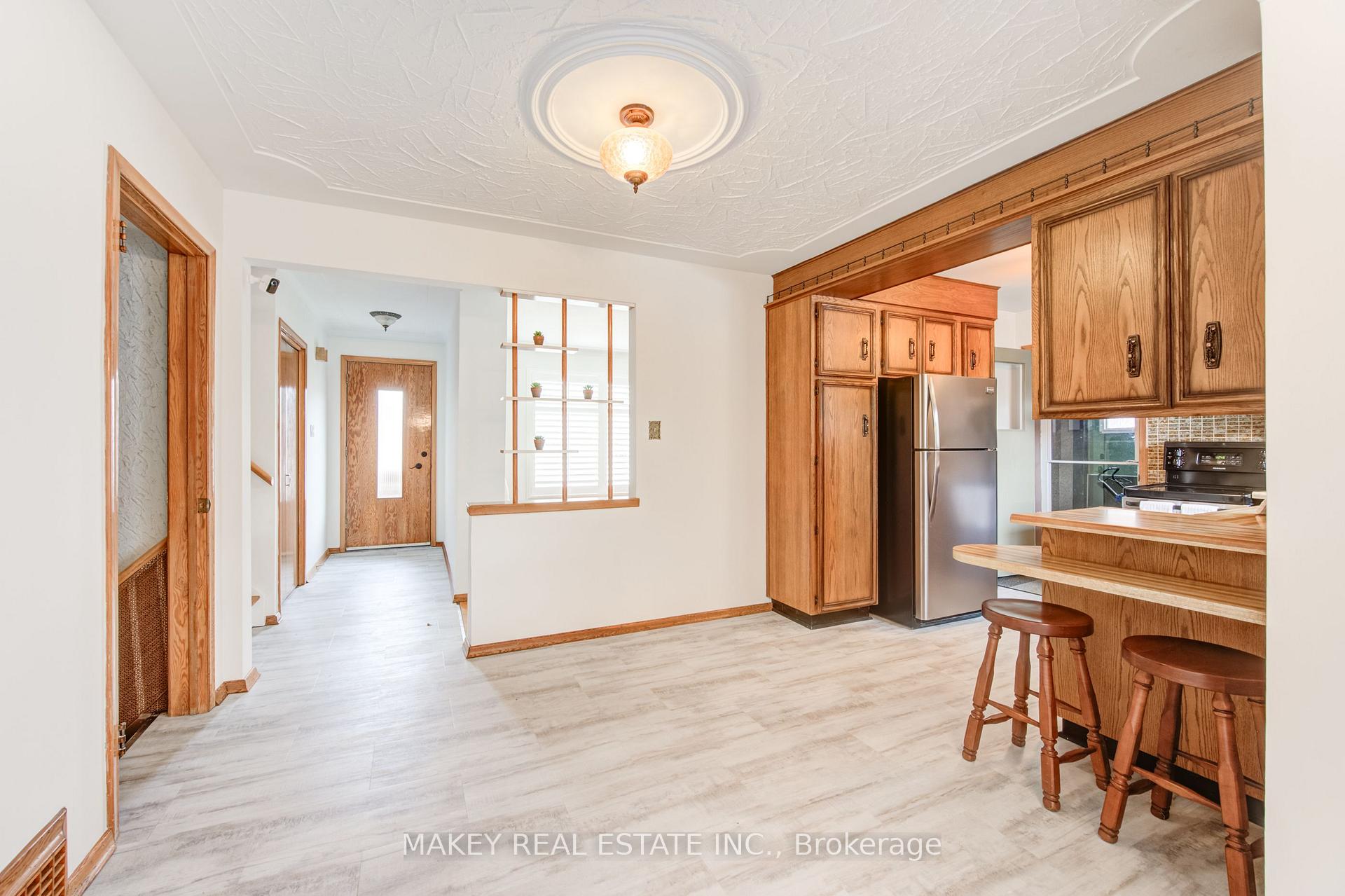 Photo 13 of 94 Harold Avenue, Kitchener — HOMEH