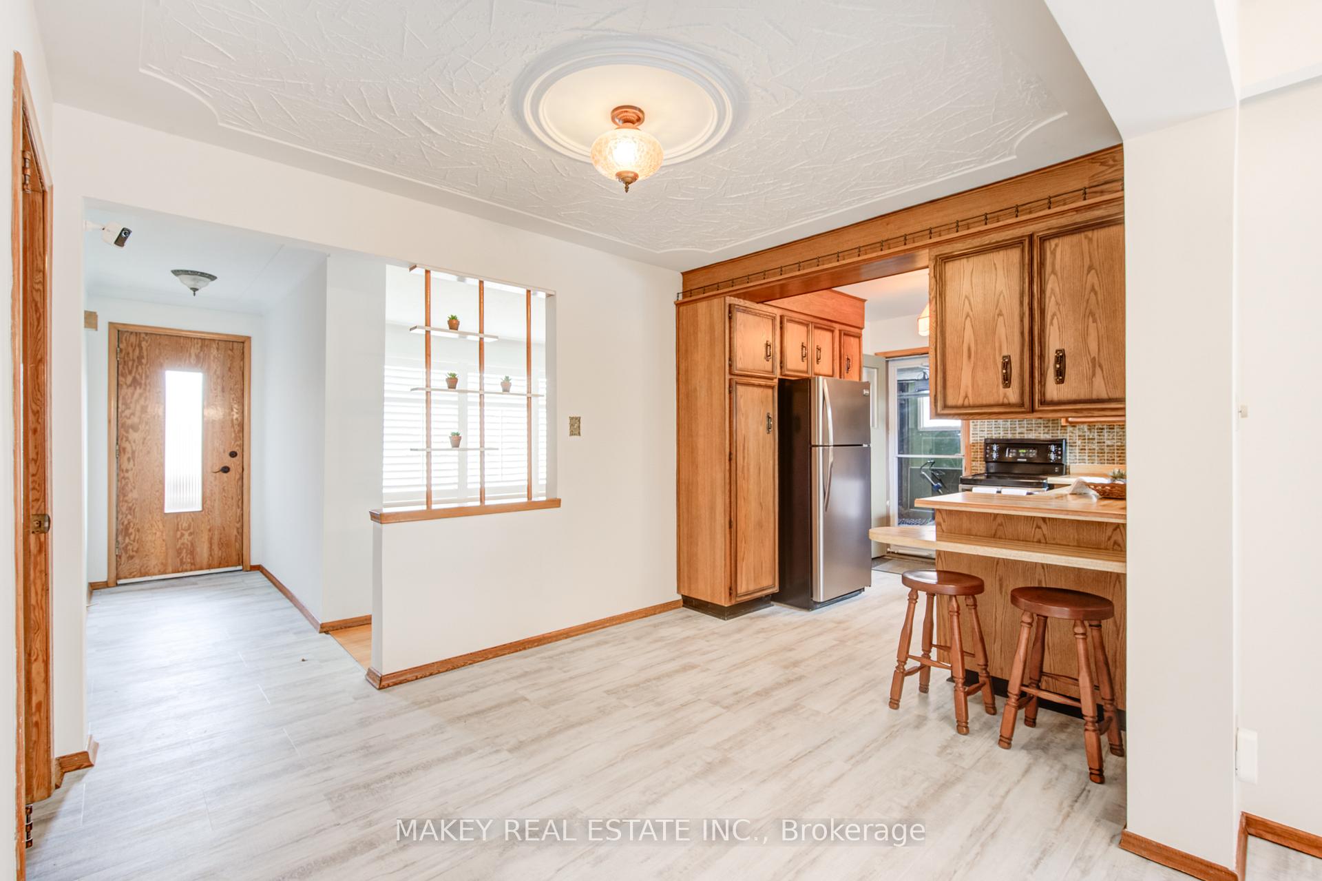 Photo 14 of 94 Harold Avenue, Kitchener — HOMEH