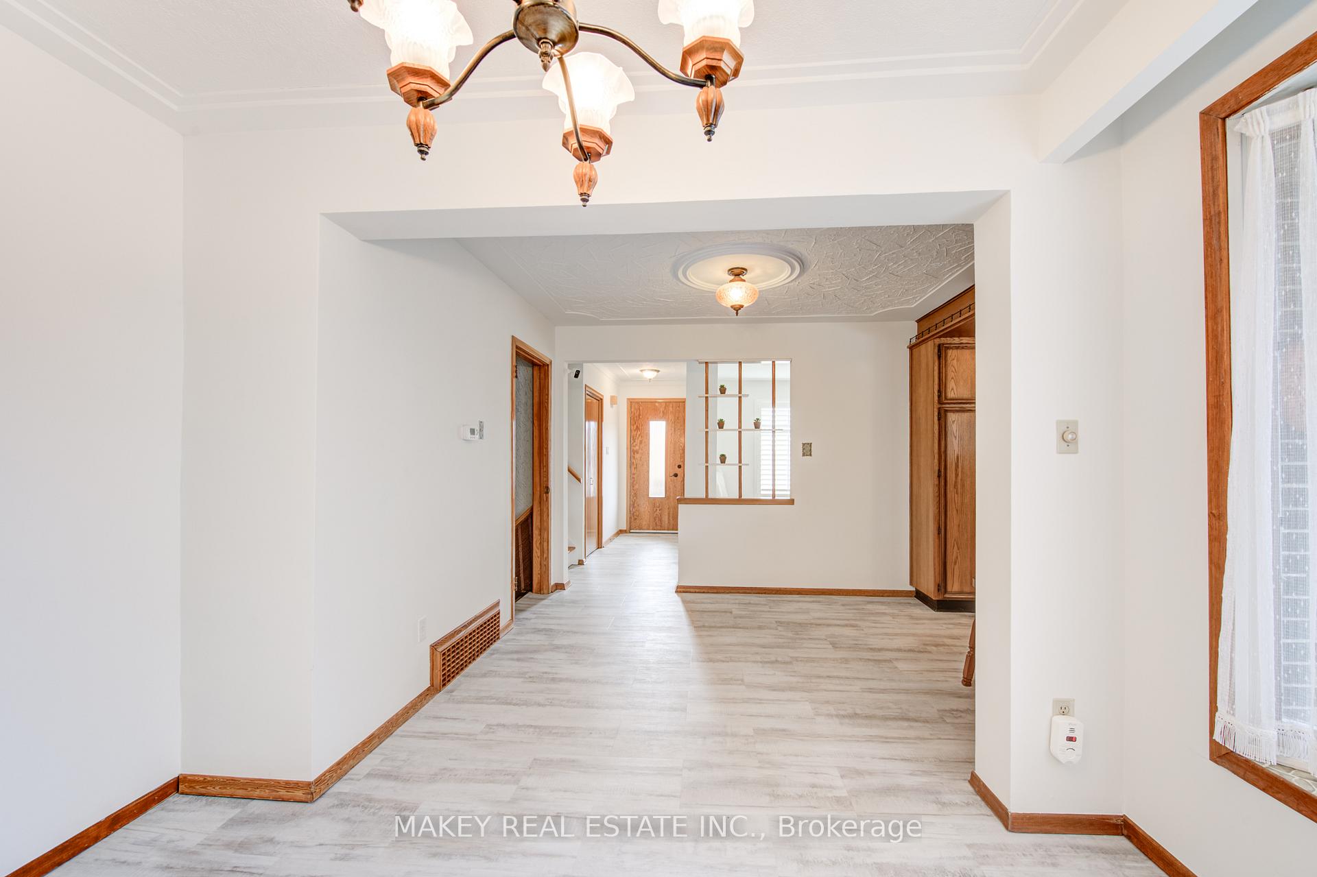 Photo 19 of 94 Harold Avenue, Kitchener — HOMEH
