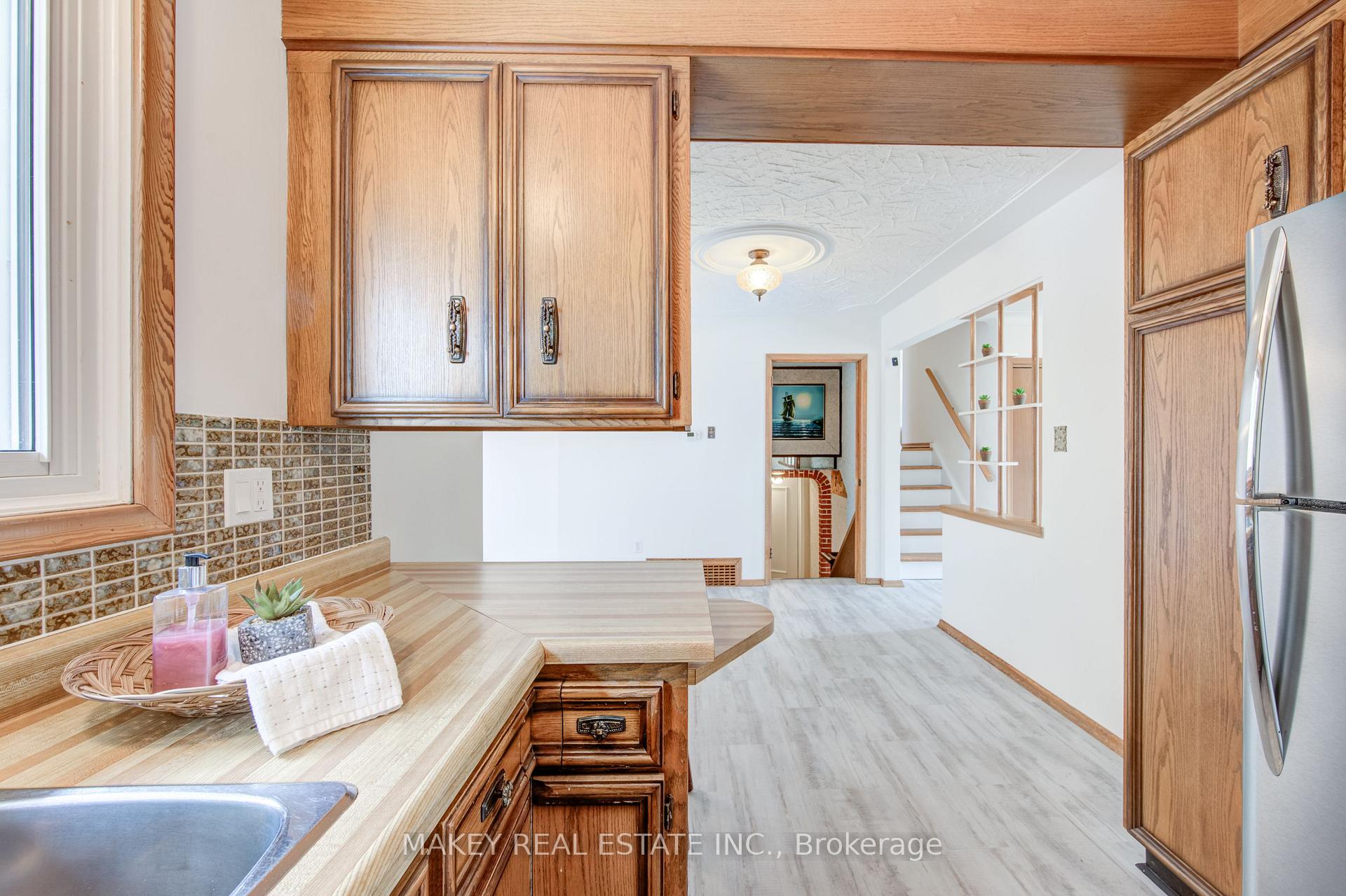 Photo 23 of 94 Harold Avenue, Kitchener — HOMEH